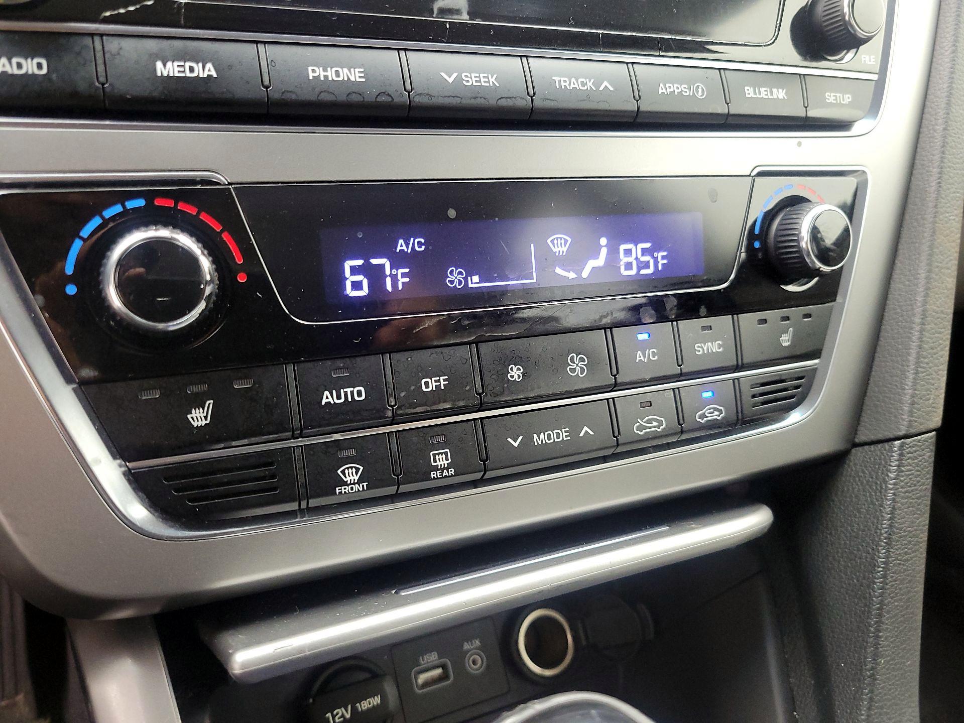 Thumbnail: 2016 Hyundai Sonata - 16