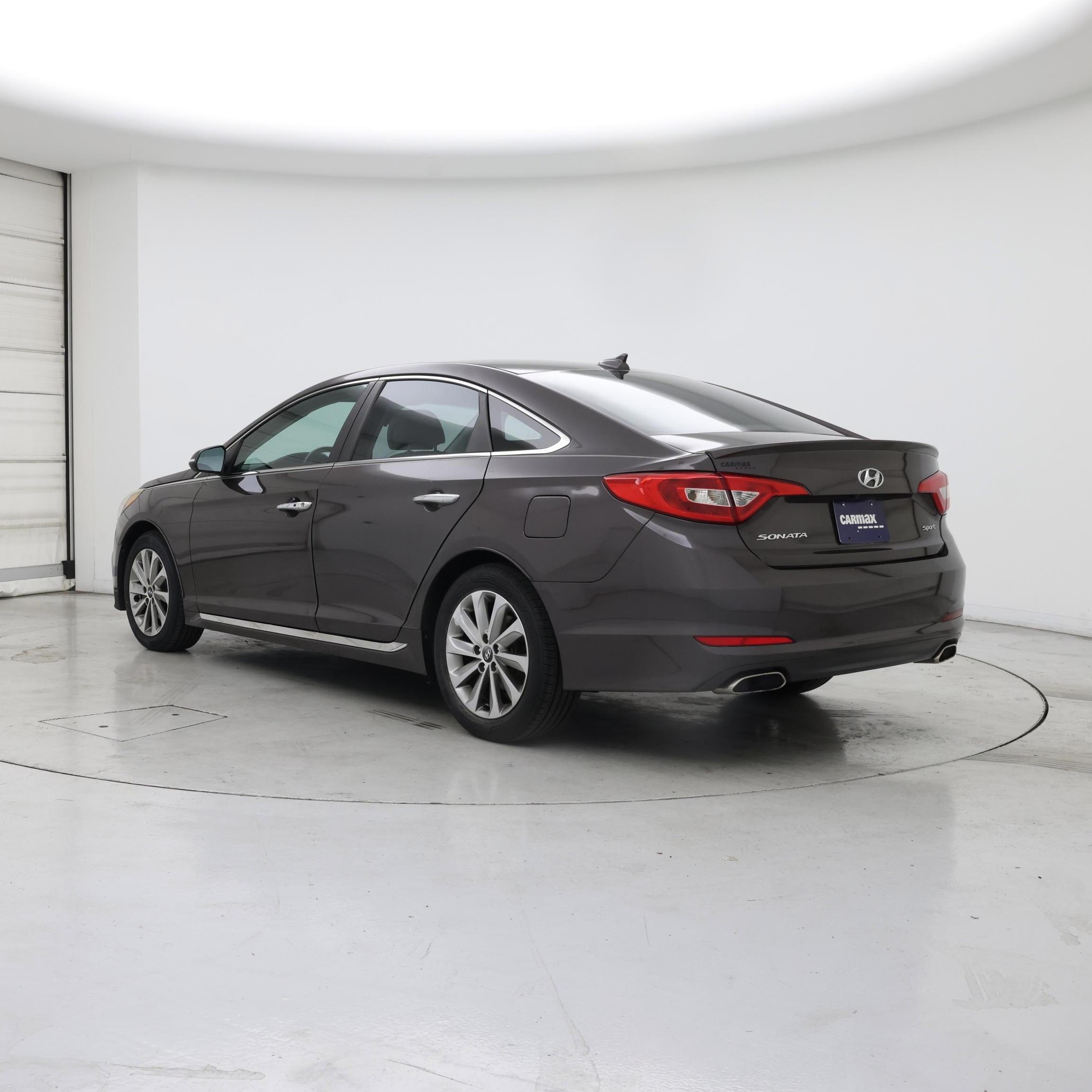 Thumbnail: 2016 Hyundai Sonata - 2