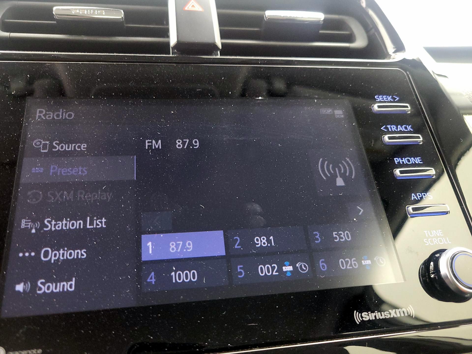 Thumbnail: 2021 Toyota Prius - 15