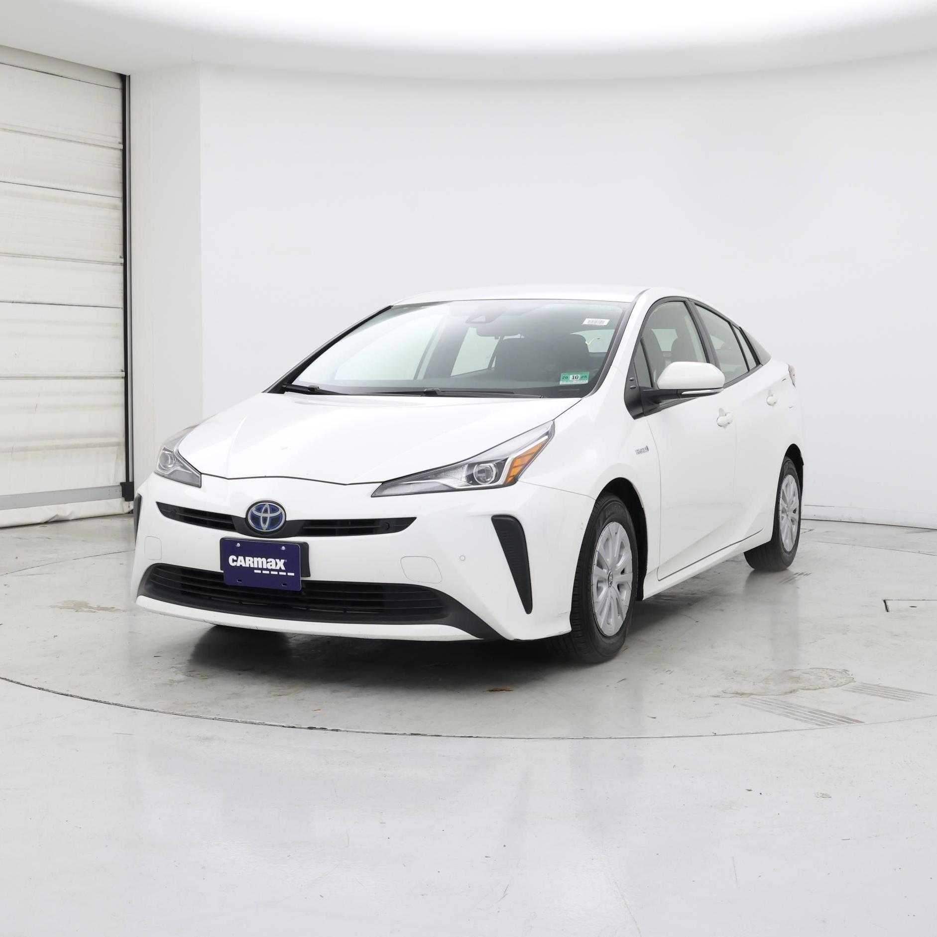 Thumbnail: 2021 Toyota Prius - 4