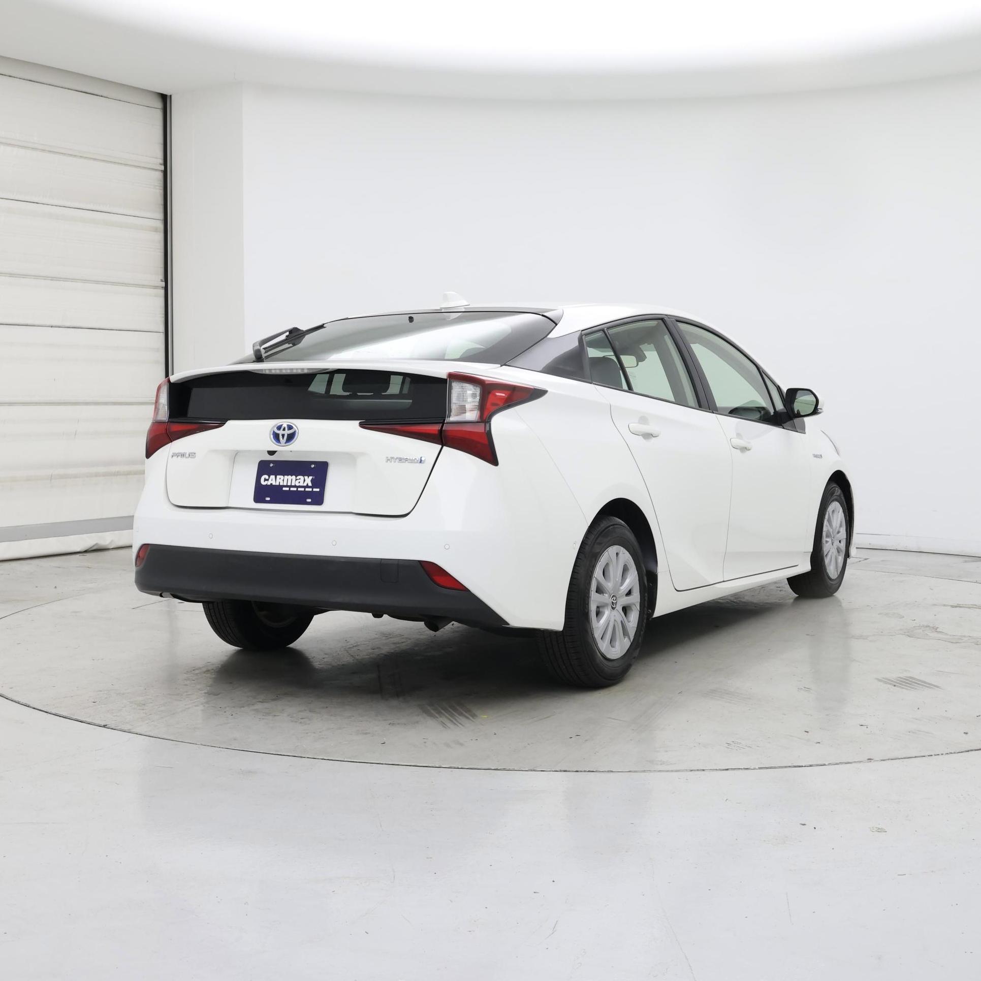 Thumbnail: 2021 Toyota Prius - 8