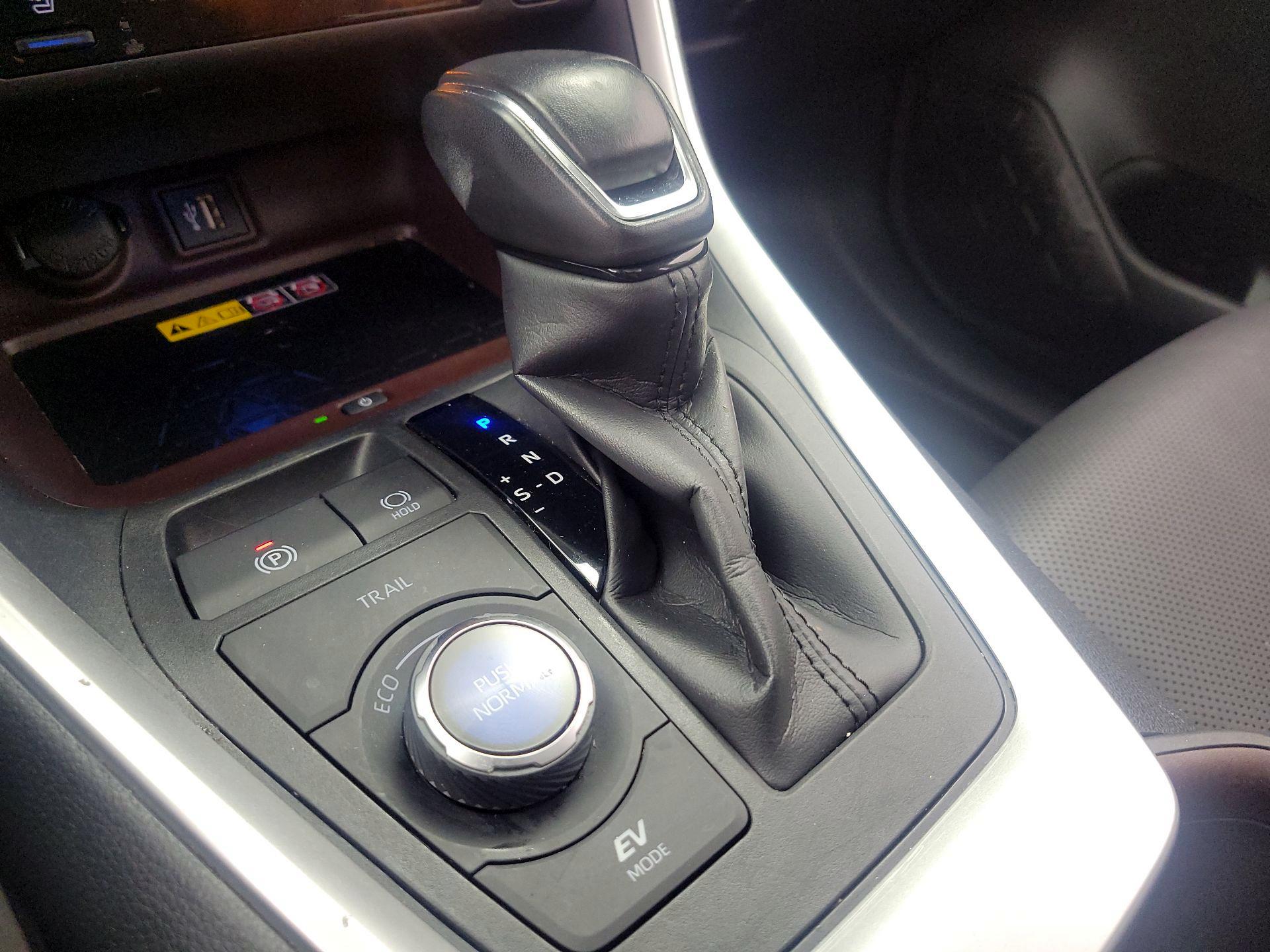 Thumbnail: 2024 Toyota RAV4 - 17