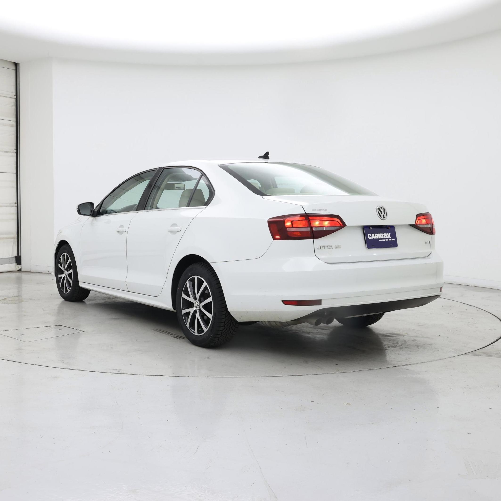 Thumbnail: 2017 Volkswagen Jetta - 2