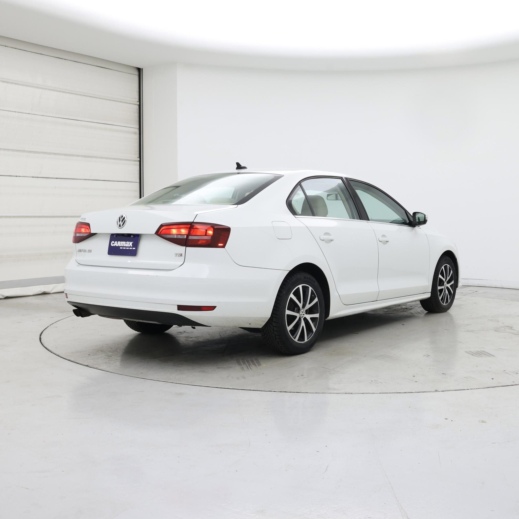 Thumbnail: 2017 Volkswagen Jetta - 8