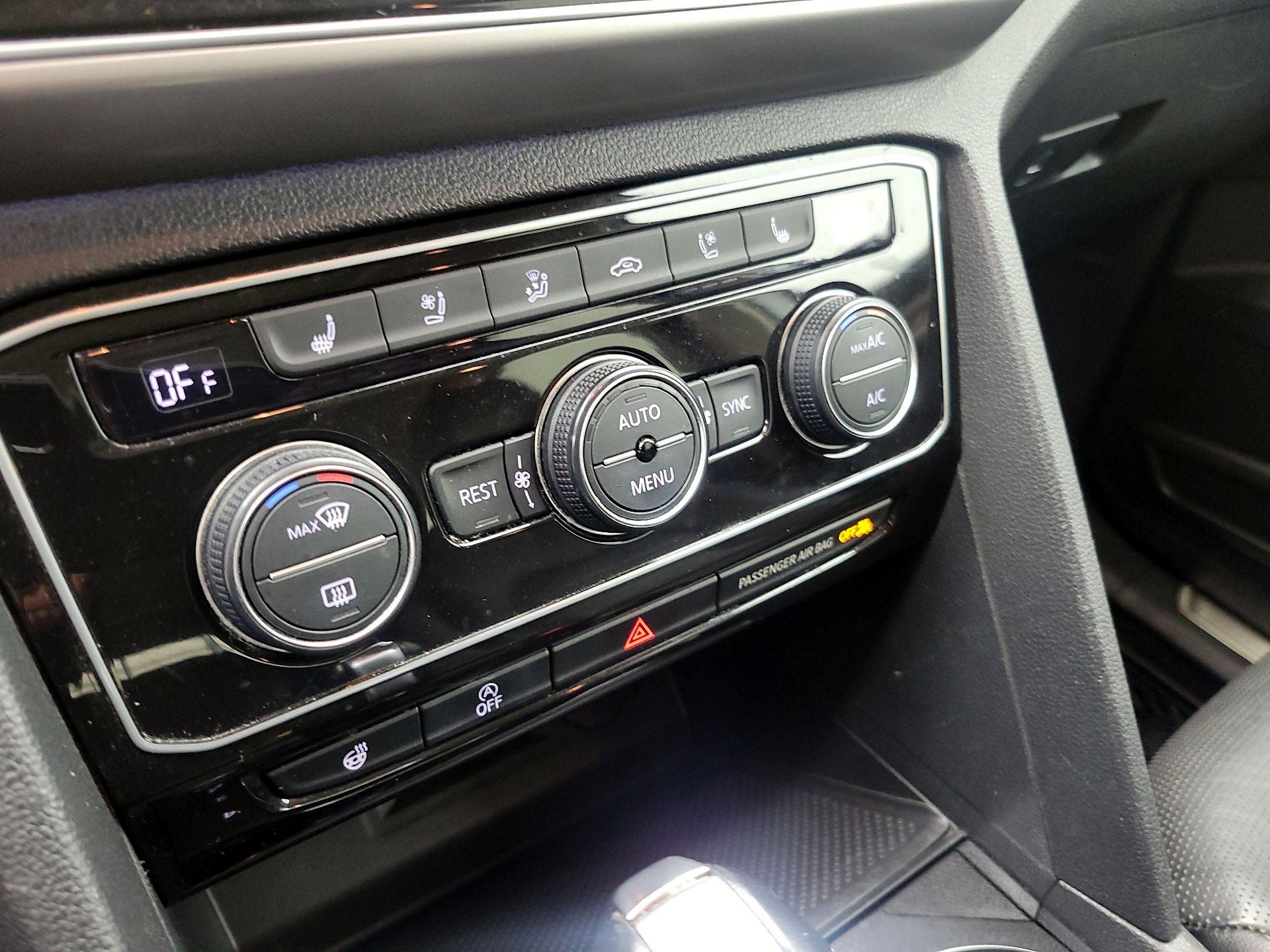 Thumbnail: 2019 Volkswagen Atlas - 16