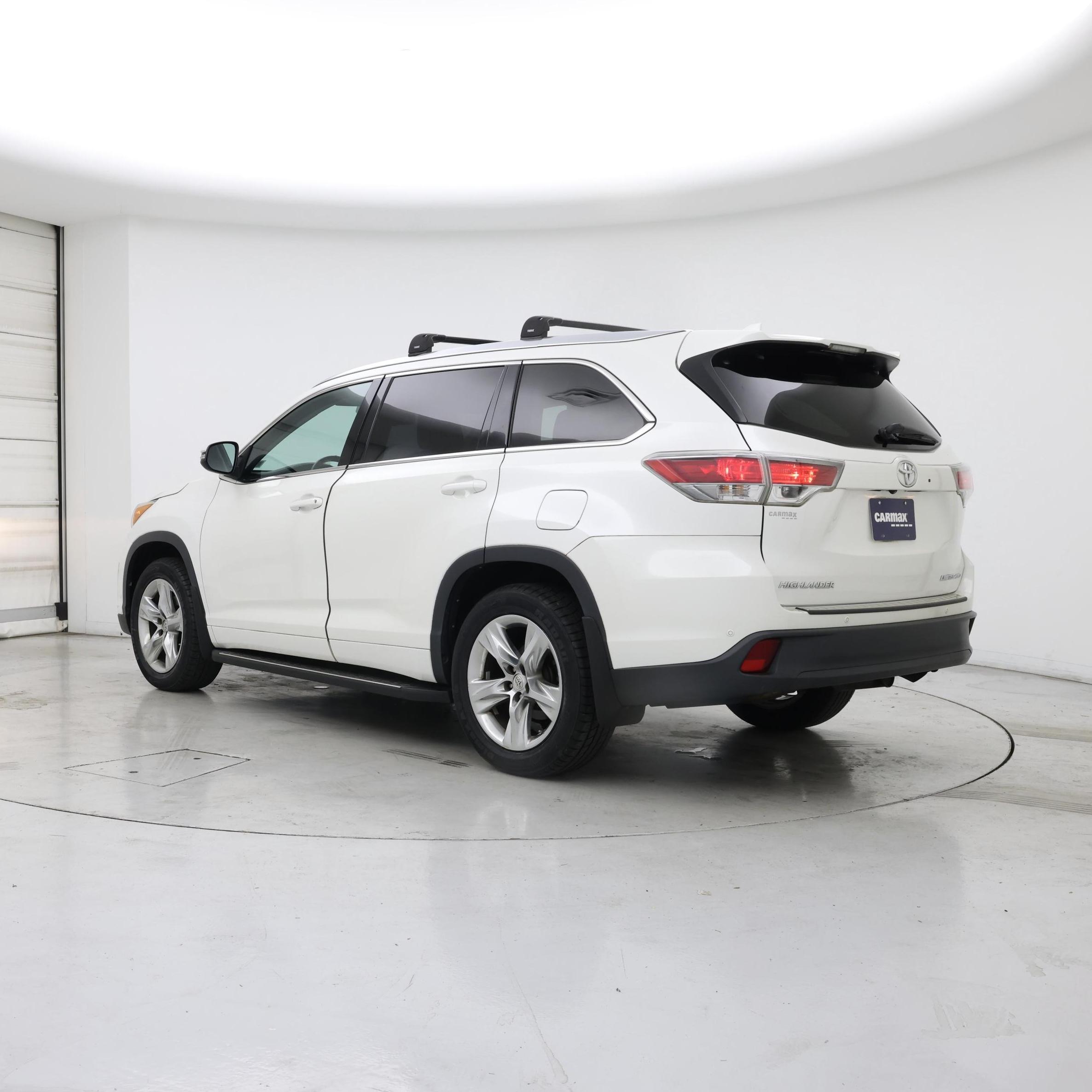 Thumbnail: 2015 Toyota Highlander - 2