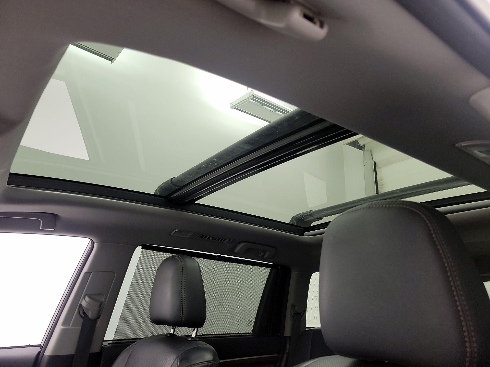 Thumbnail: 2015 Toyota Highlander - 19