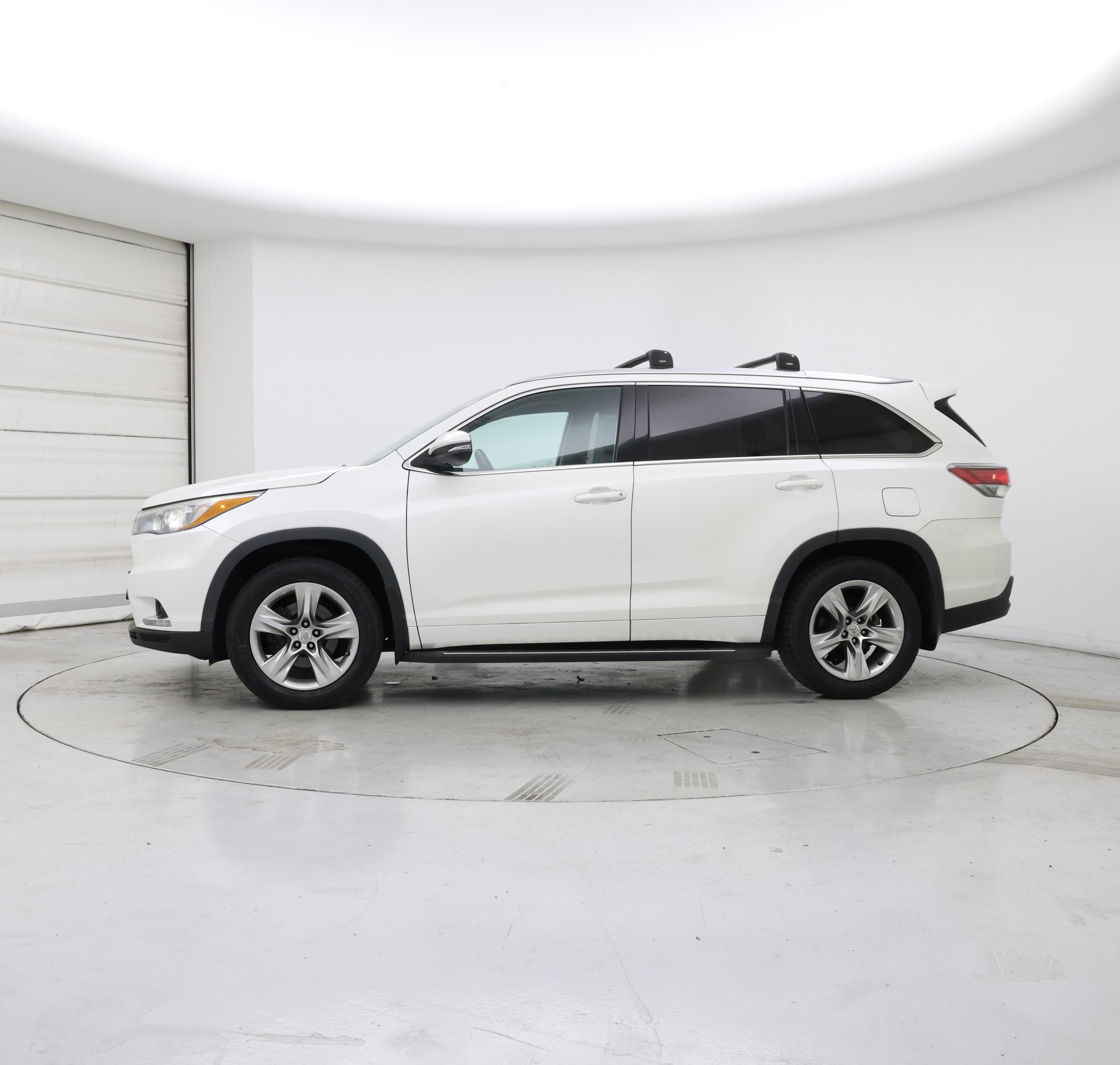 Thumbnail: 2015 Toyota Highlander - 3