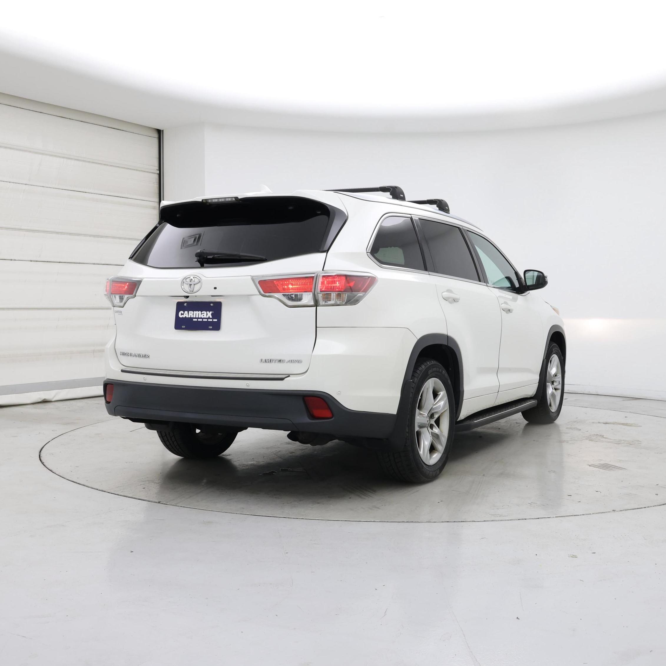 Thumbnail: 2015 Toyota Highlander - 8