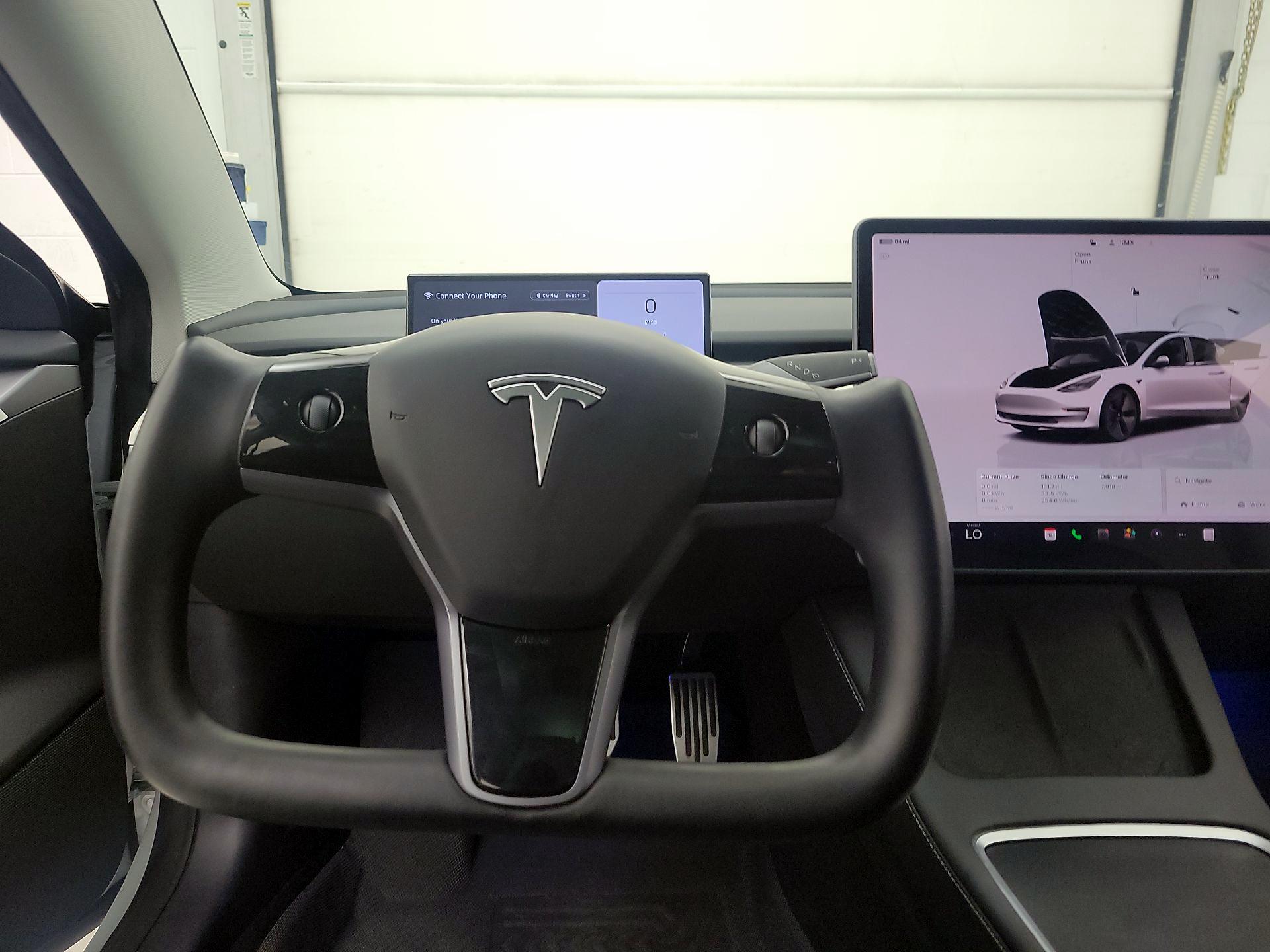 Thumbnail: 2023 Tesla Model 3 - 10