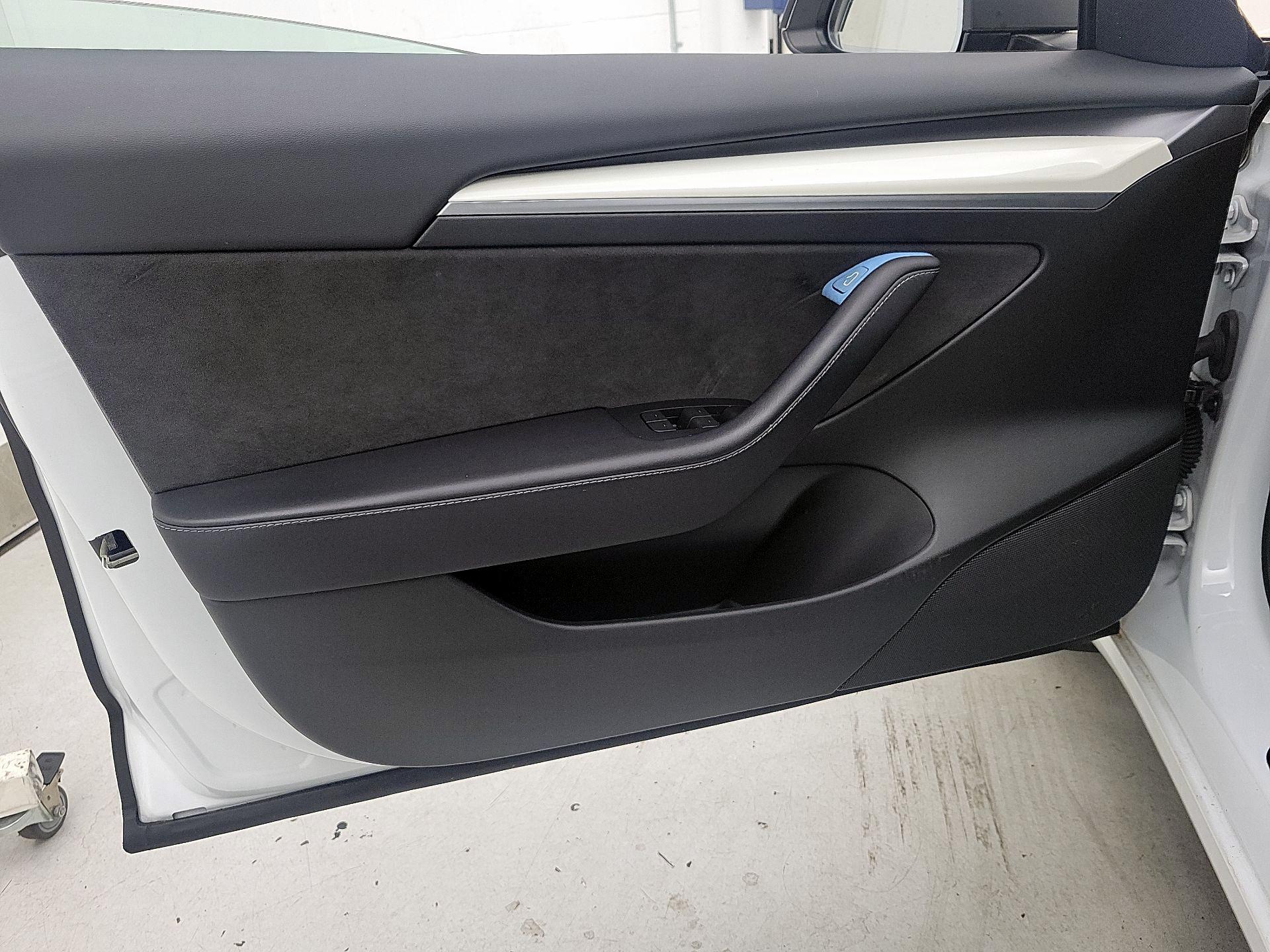 Thumbnail: 2023 Tesla Model 3 - 12