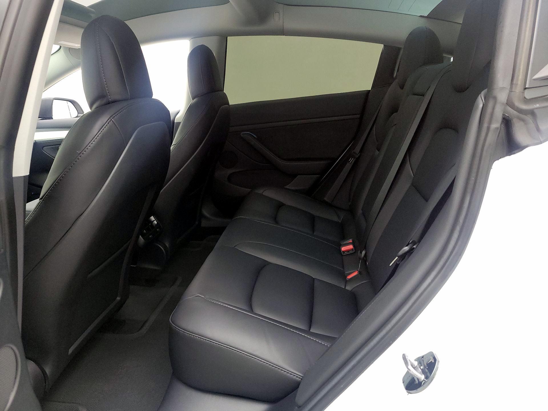 Thumbnail: 2023 Tesla Model 3 - 18