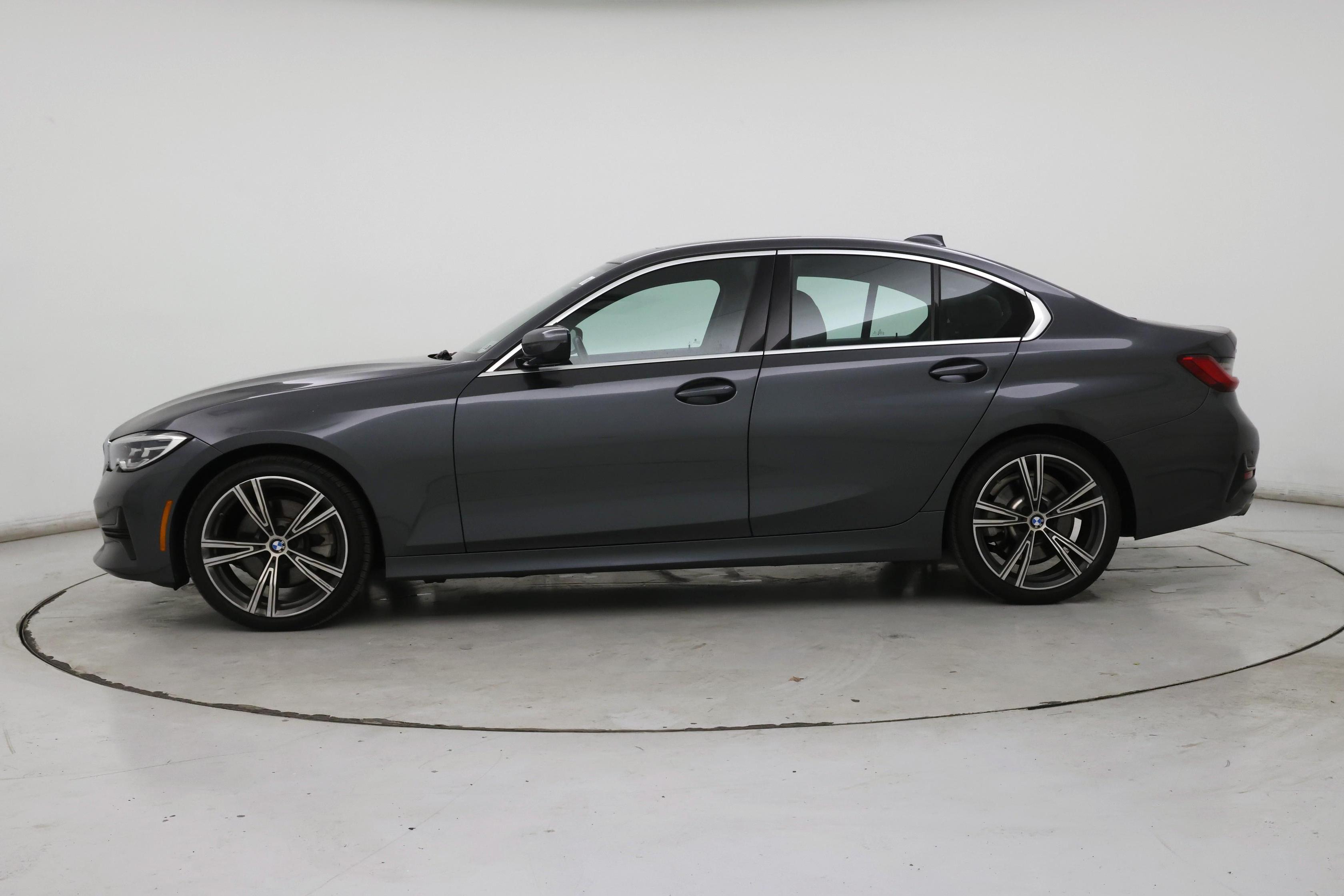Thumbnail: 2019 BMW 3 Series - 3