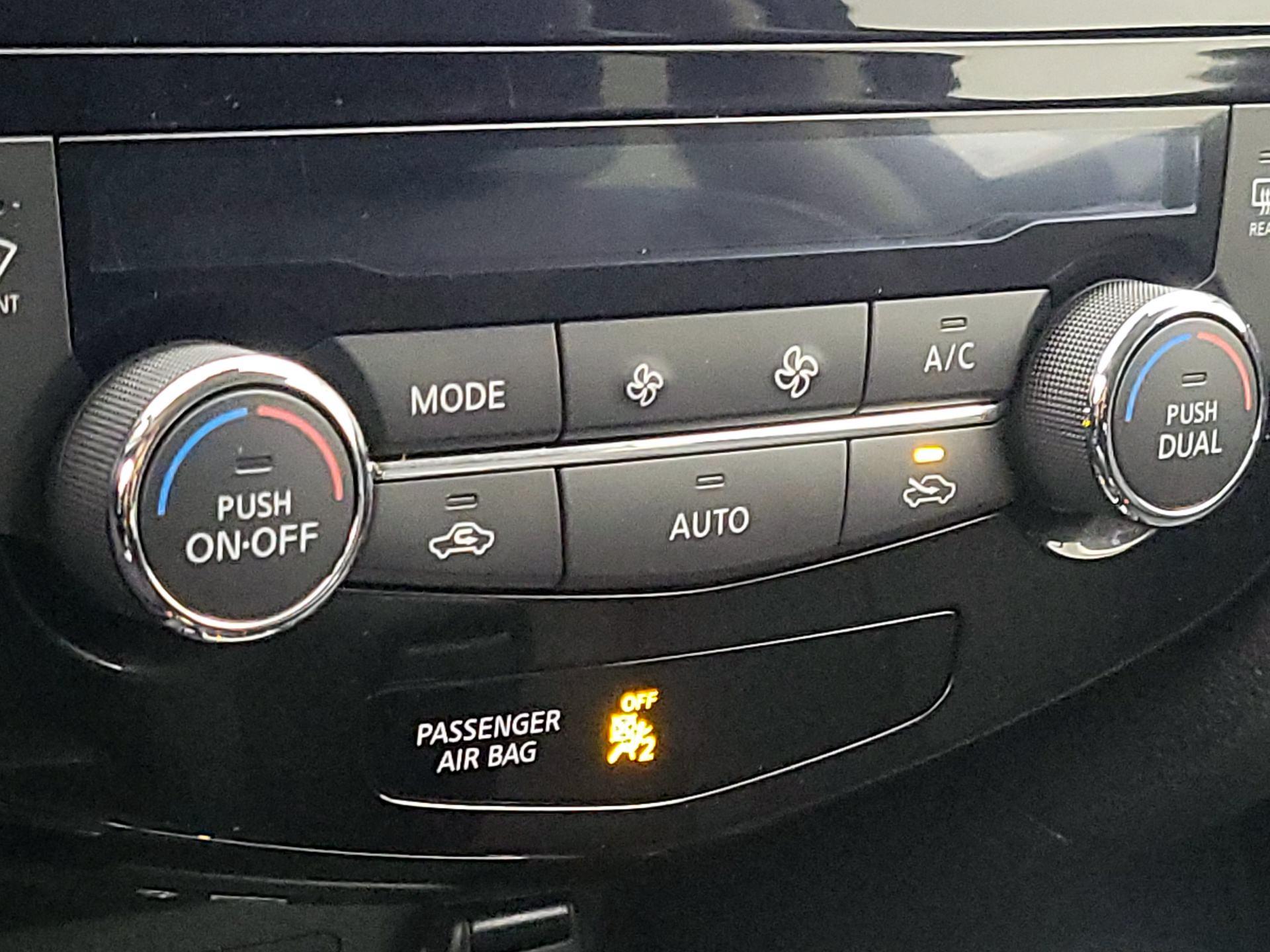 Thumbnail: 2019 Nissan Rogue - 17