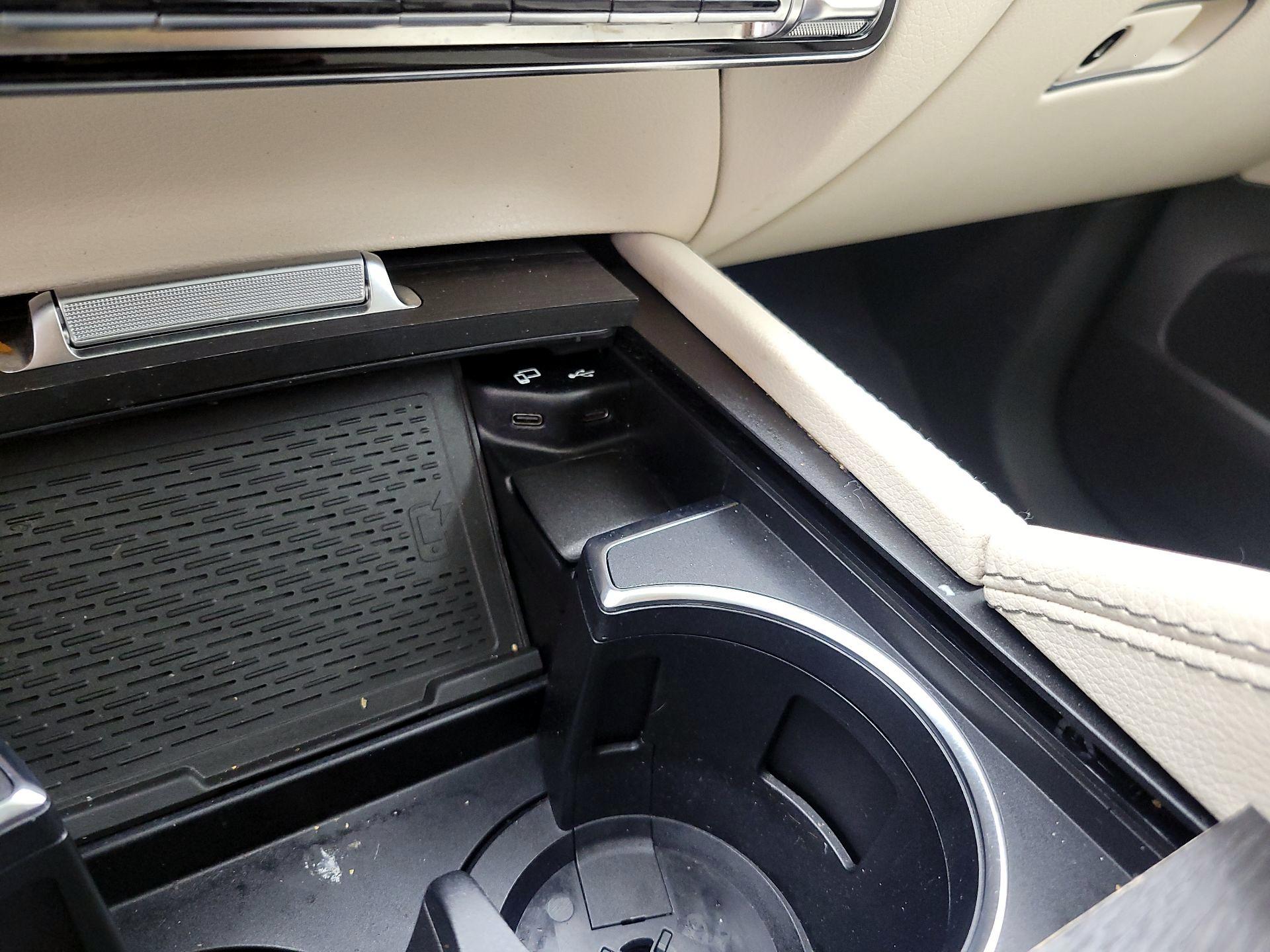 Thumbnail: 2020 Mercedes-Benz GLE - 18