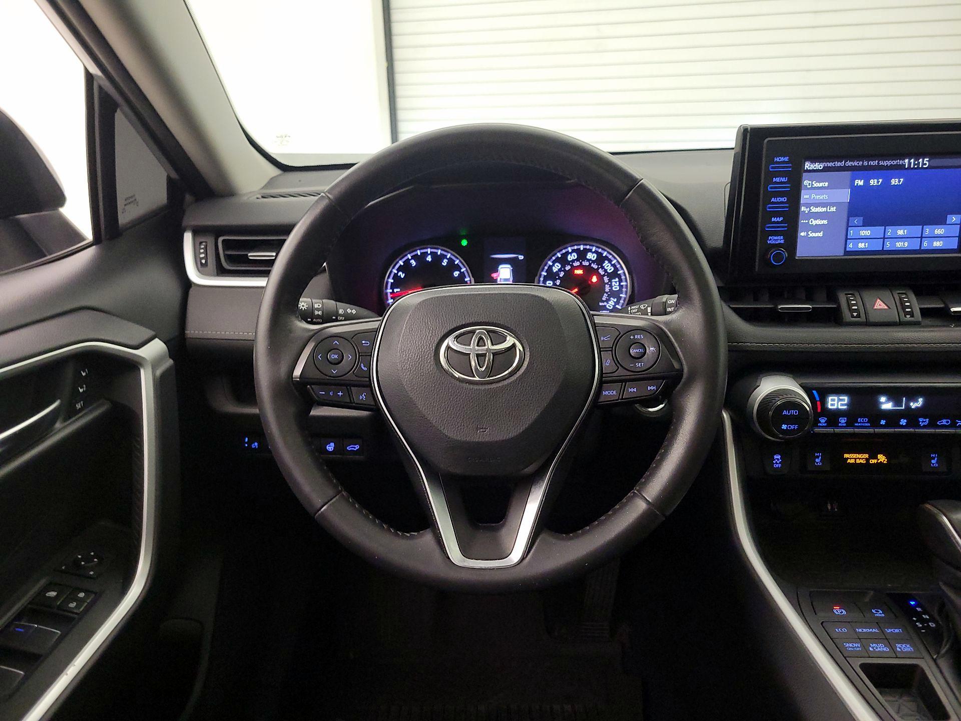 Thumbnail: 2019 Toyota RAV4 - 10