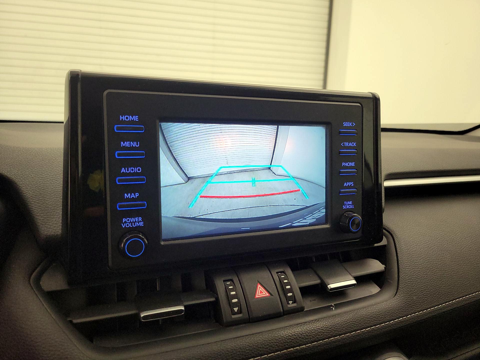 Thumbnail: 2019 Toyota RAV4 - 14