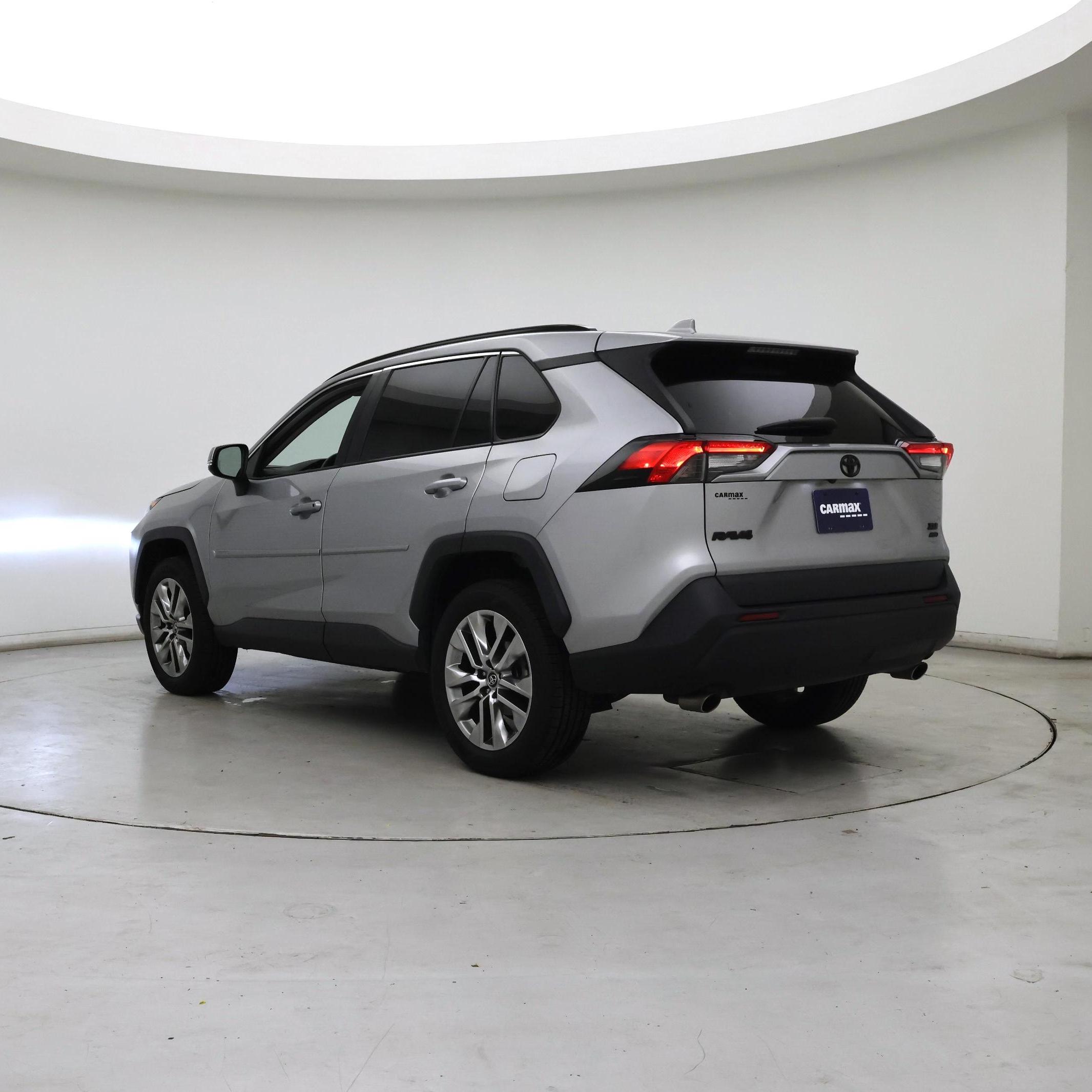 Thumbnail: 2019 Toyota RAV4 - 2