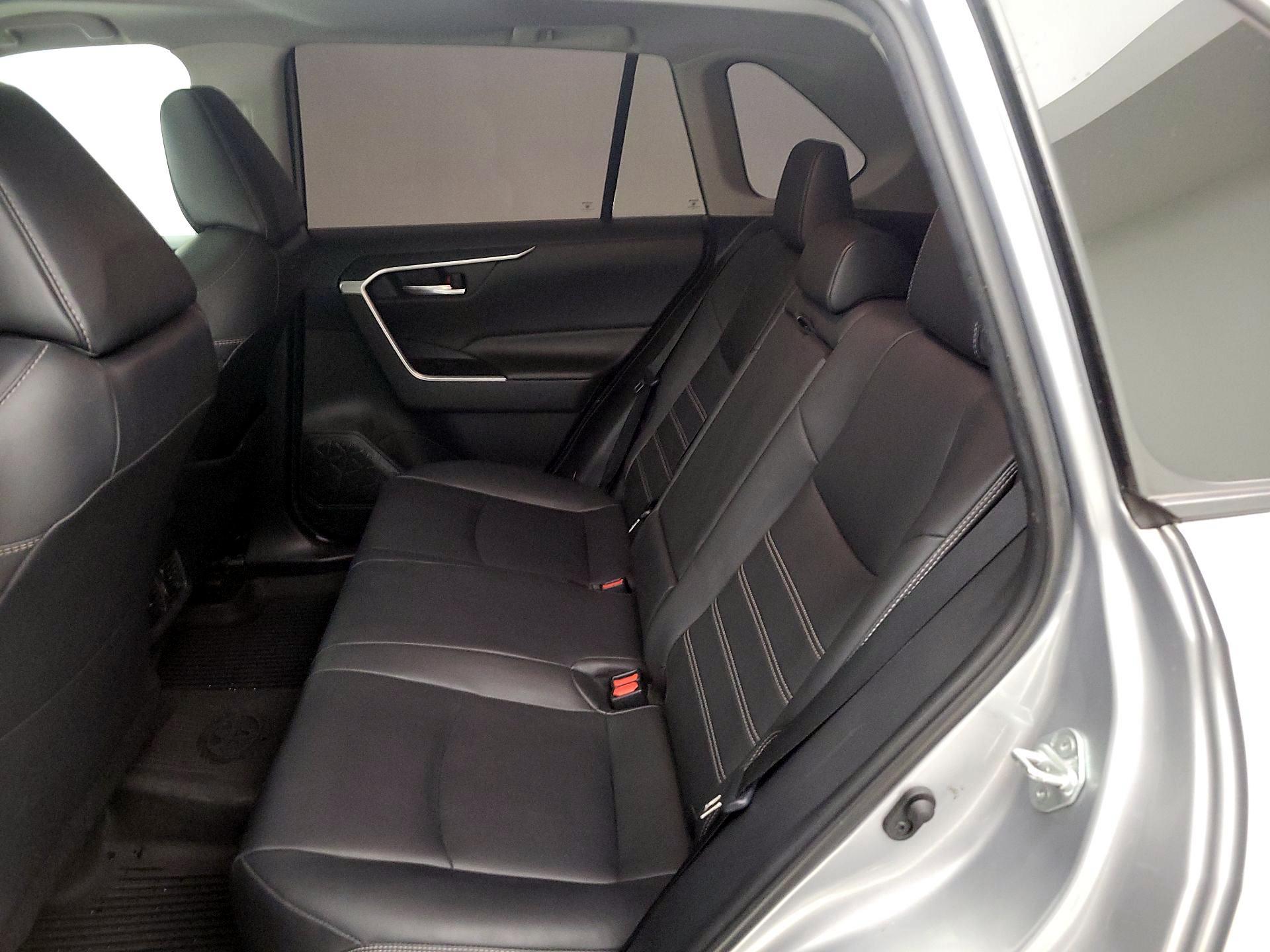 Thumbnail: 2019 Toyota RAV4 - 20