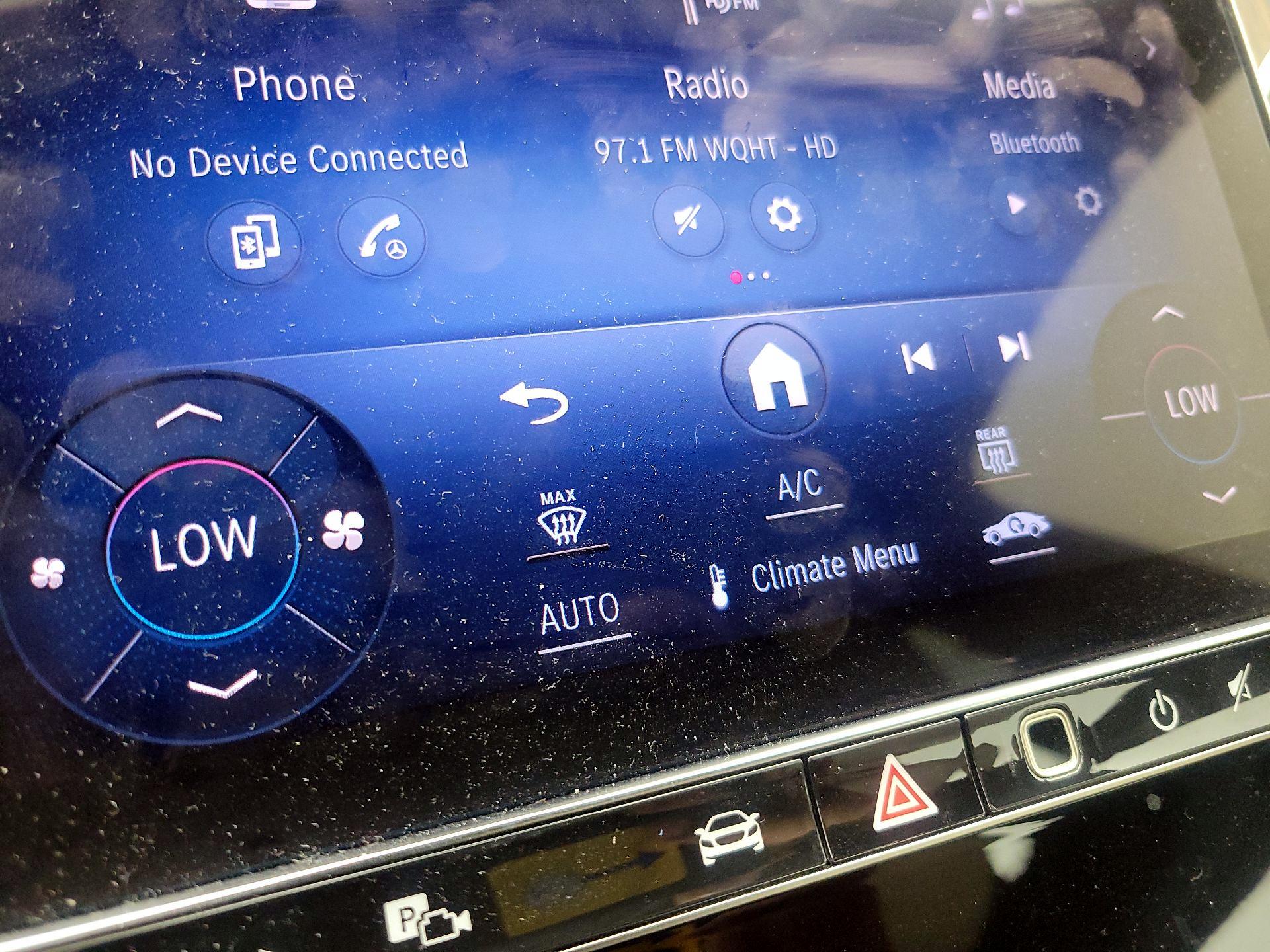 Thumbnail: 2024 Mercedes-Benz C-Class - 16