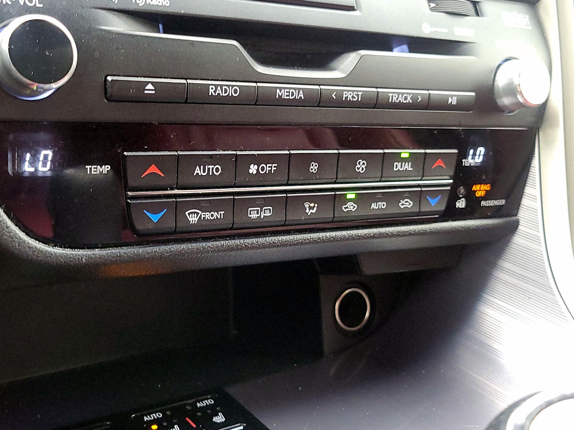 Thumbnail: 2018 Lexus RX - 17