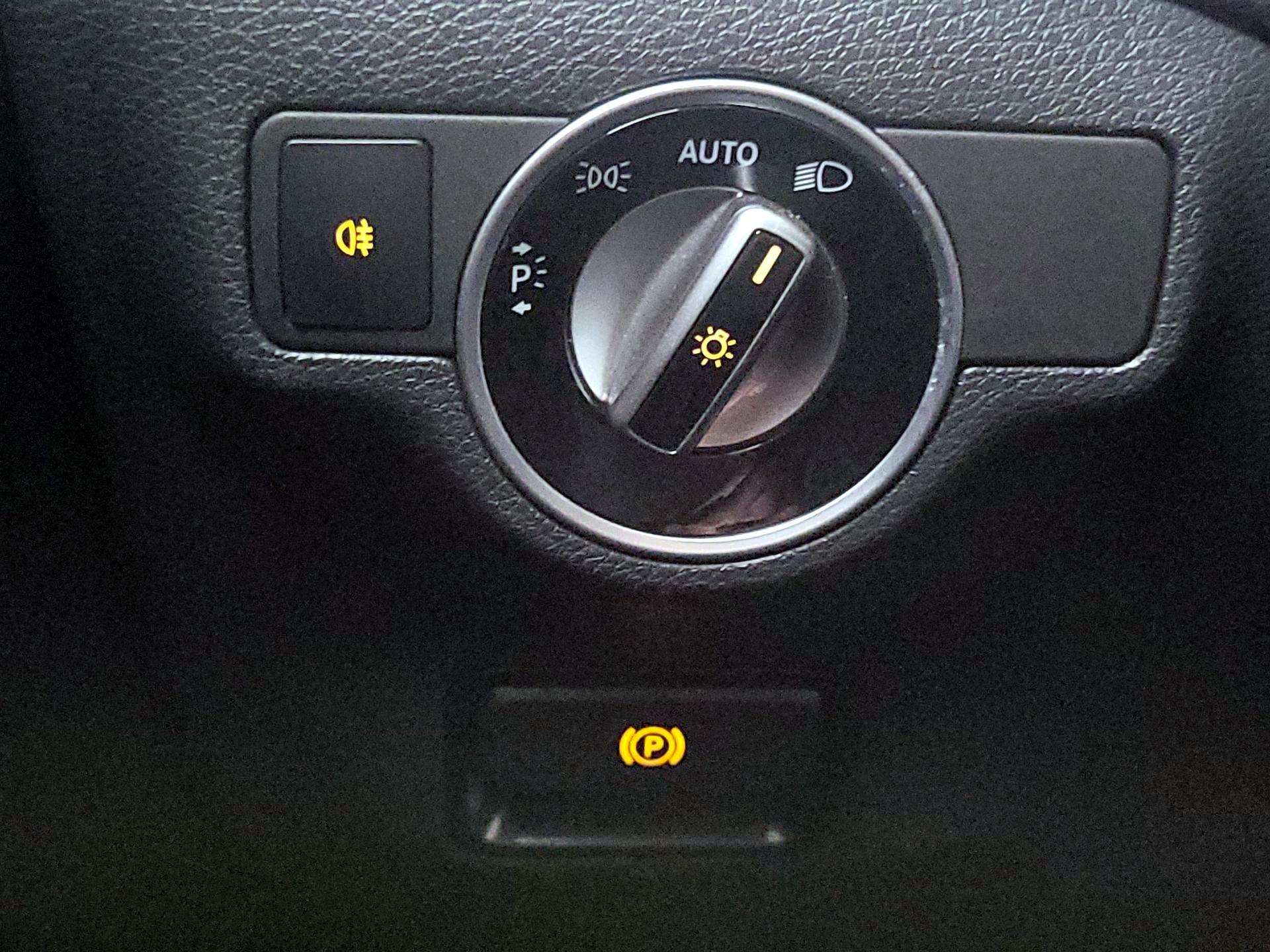 Thumbnail: 2019 Mercedes-Benz CLA - 13