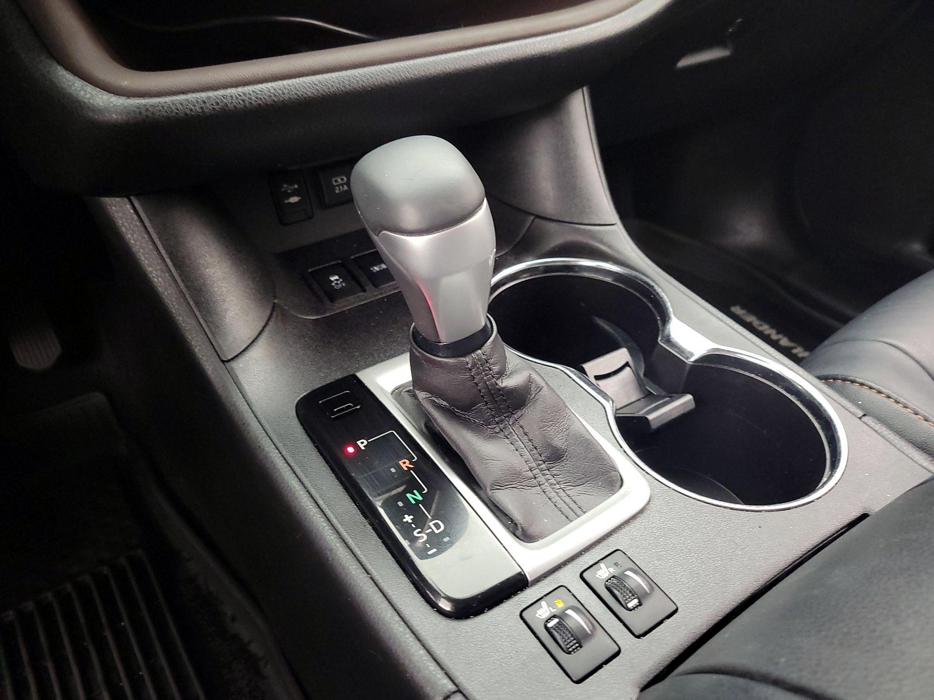 Thumbnail: 2017 Toyota Highlander - 17