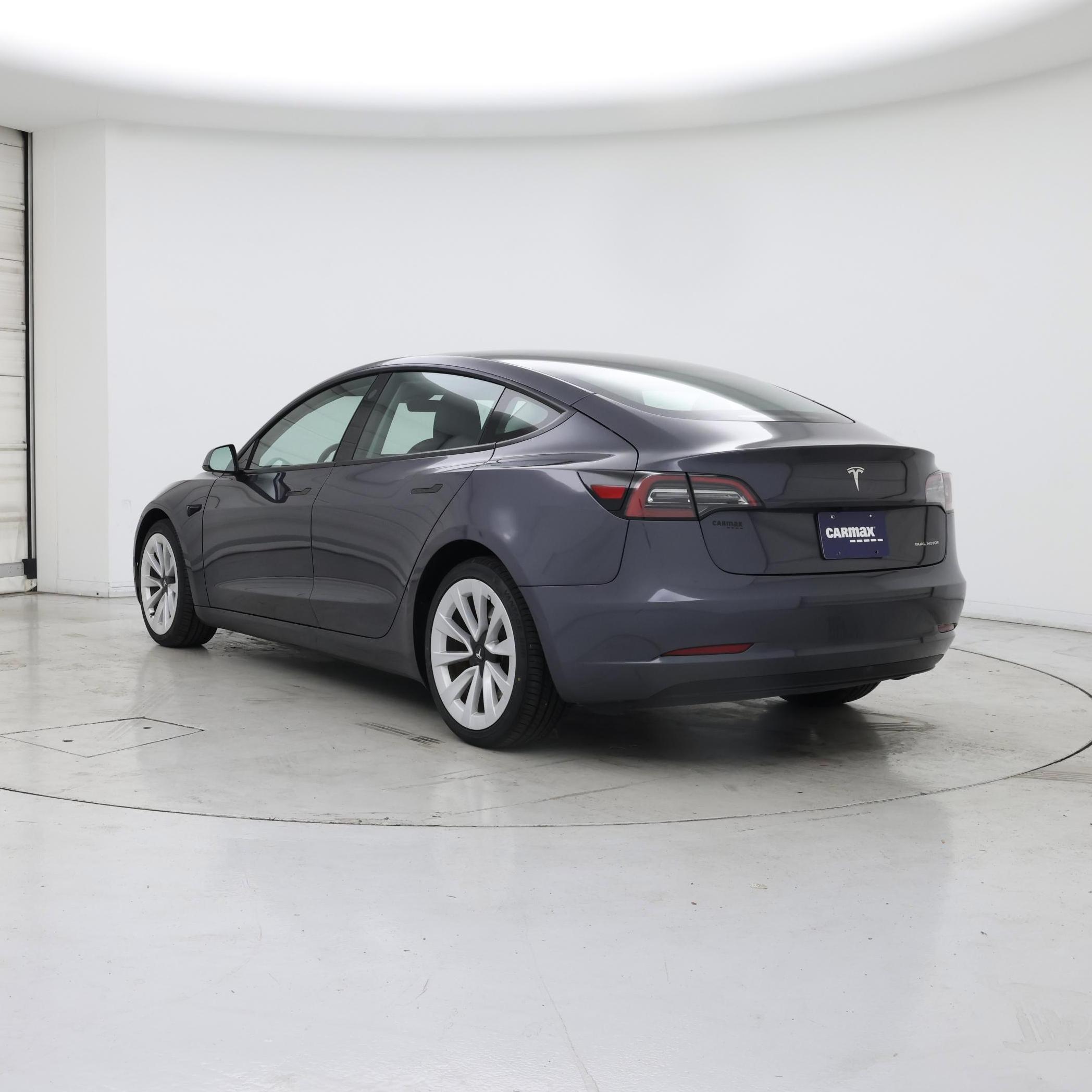 Thumbnail: 2023 Tesla Model 3 - 2