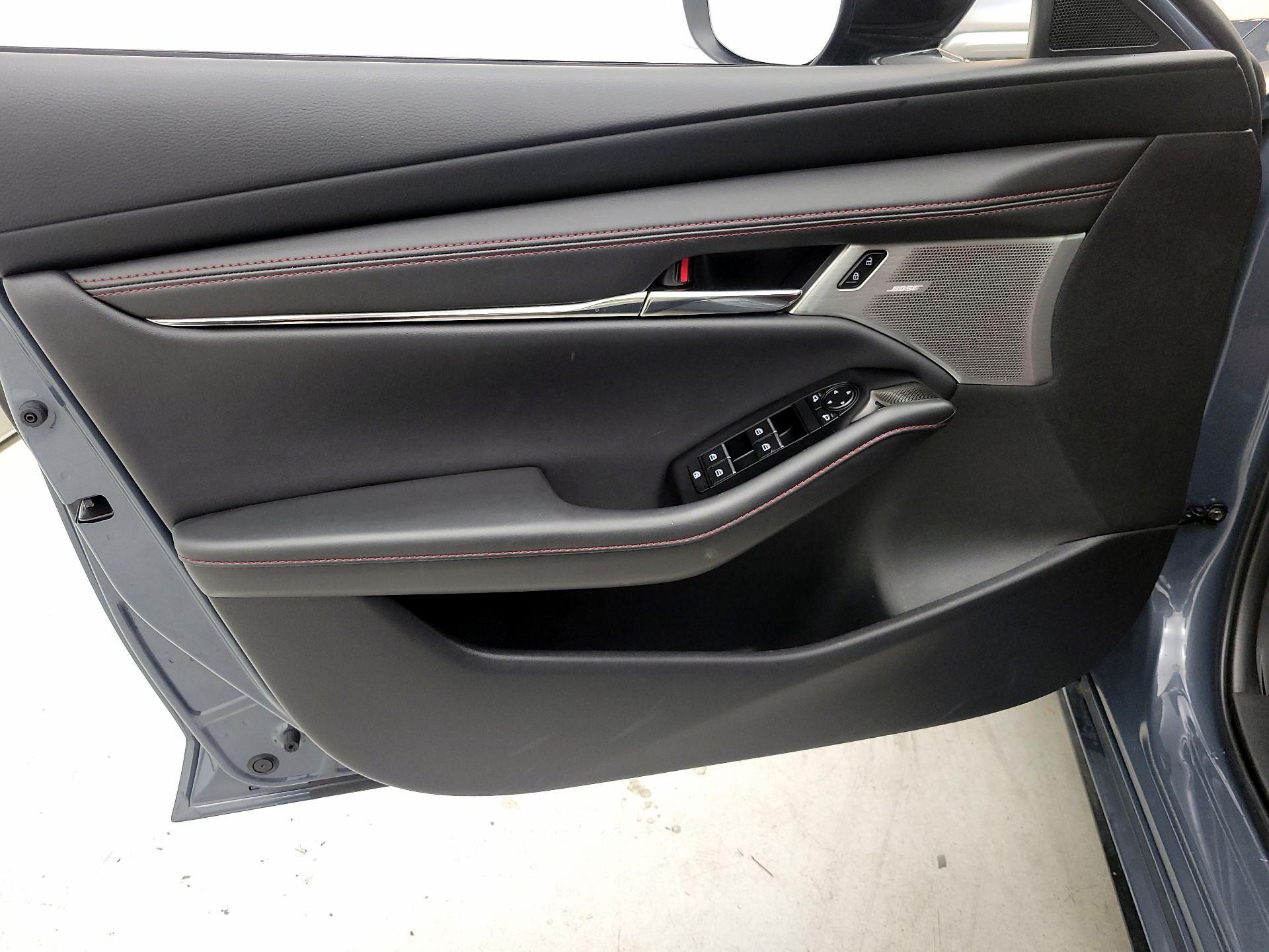 Thumbnail: 2023 Mazda Mazda3 - 12