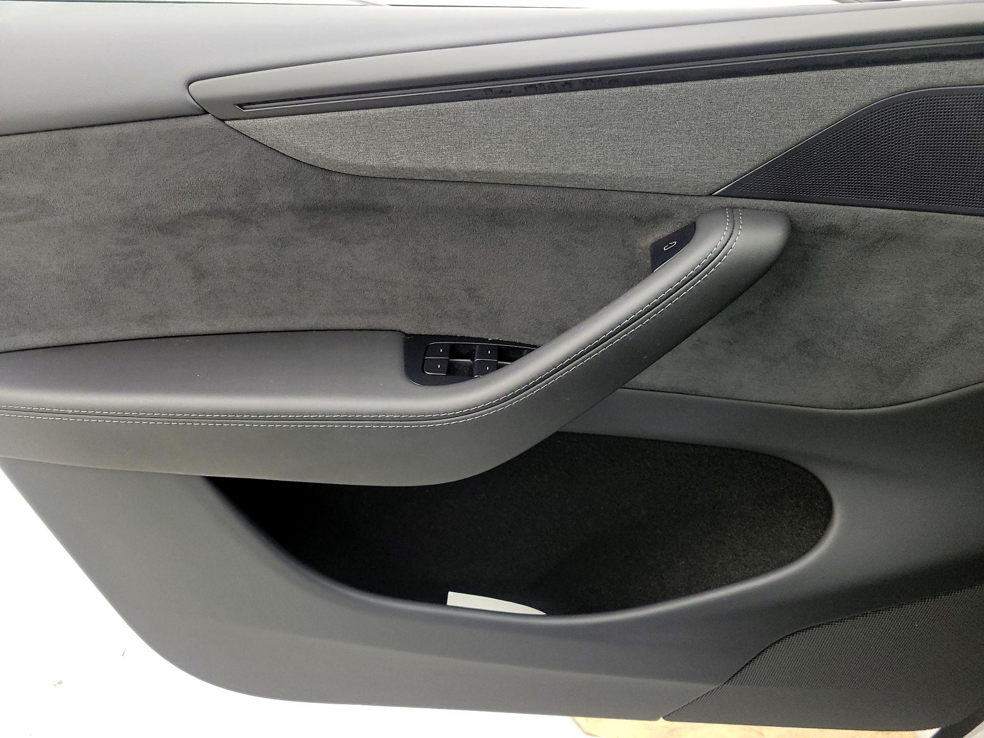 Thumbnail: 2026 Tesla Model Y - 12