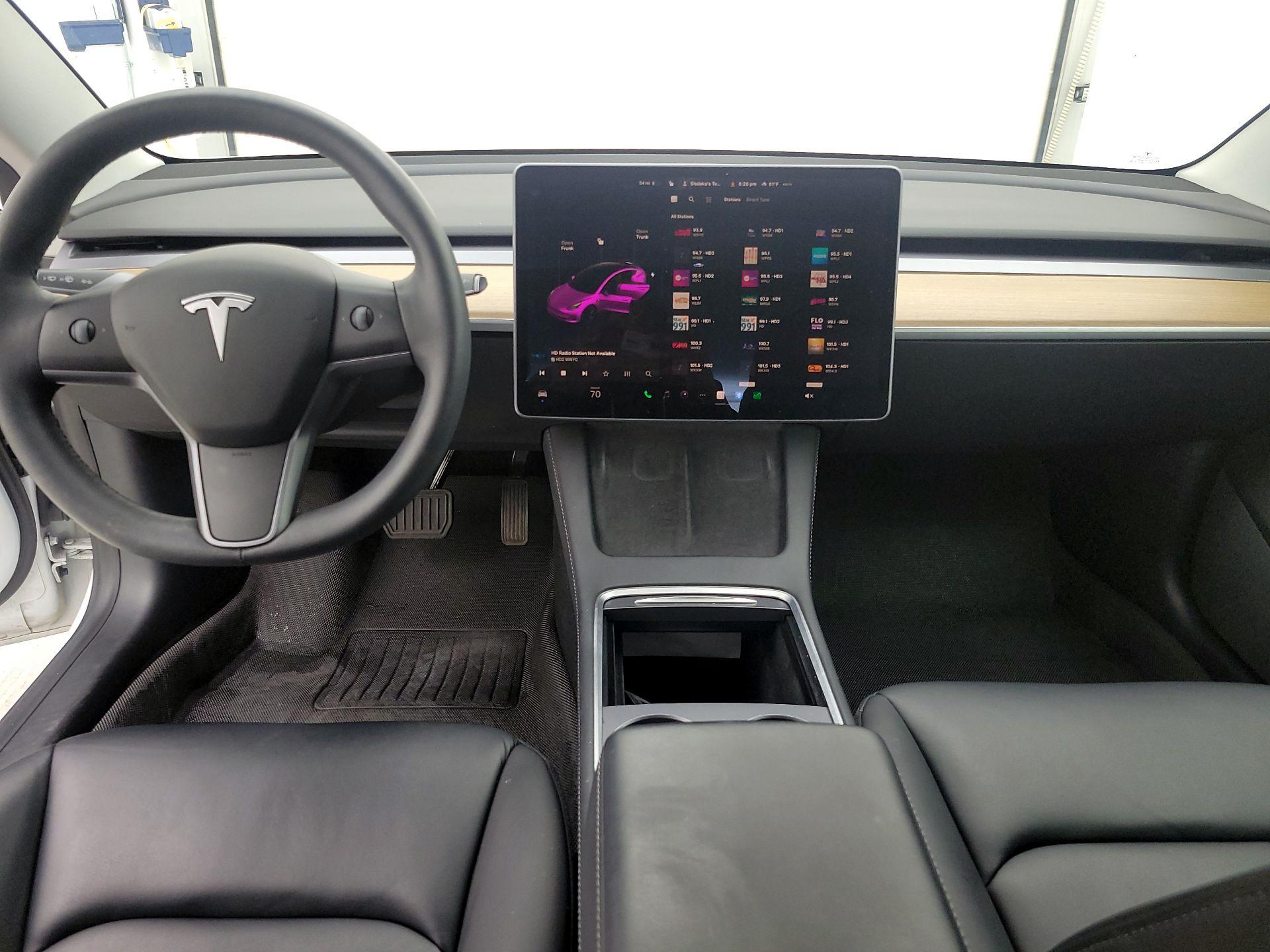 Thumbnail: 2022 Tesla Model 3 - 9