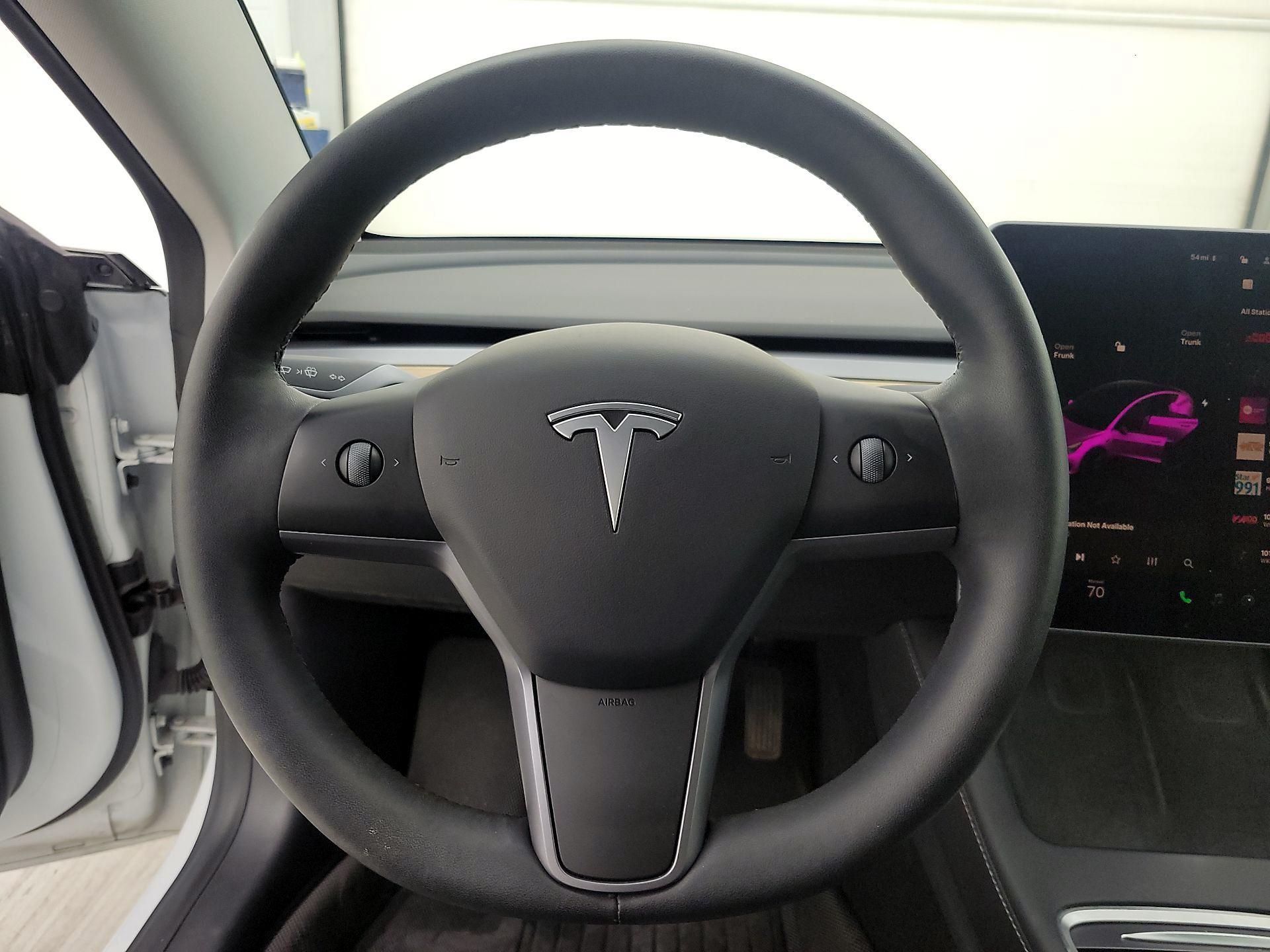 Thumbnail: 2022 Tesla Model 3 - 10