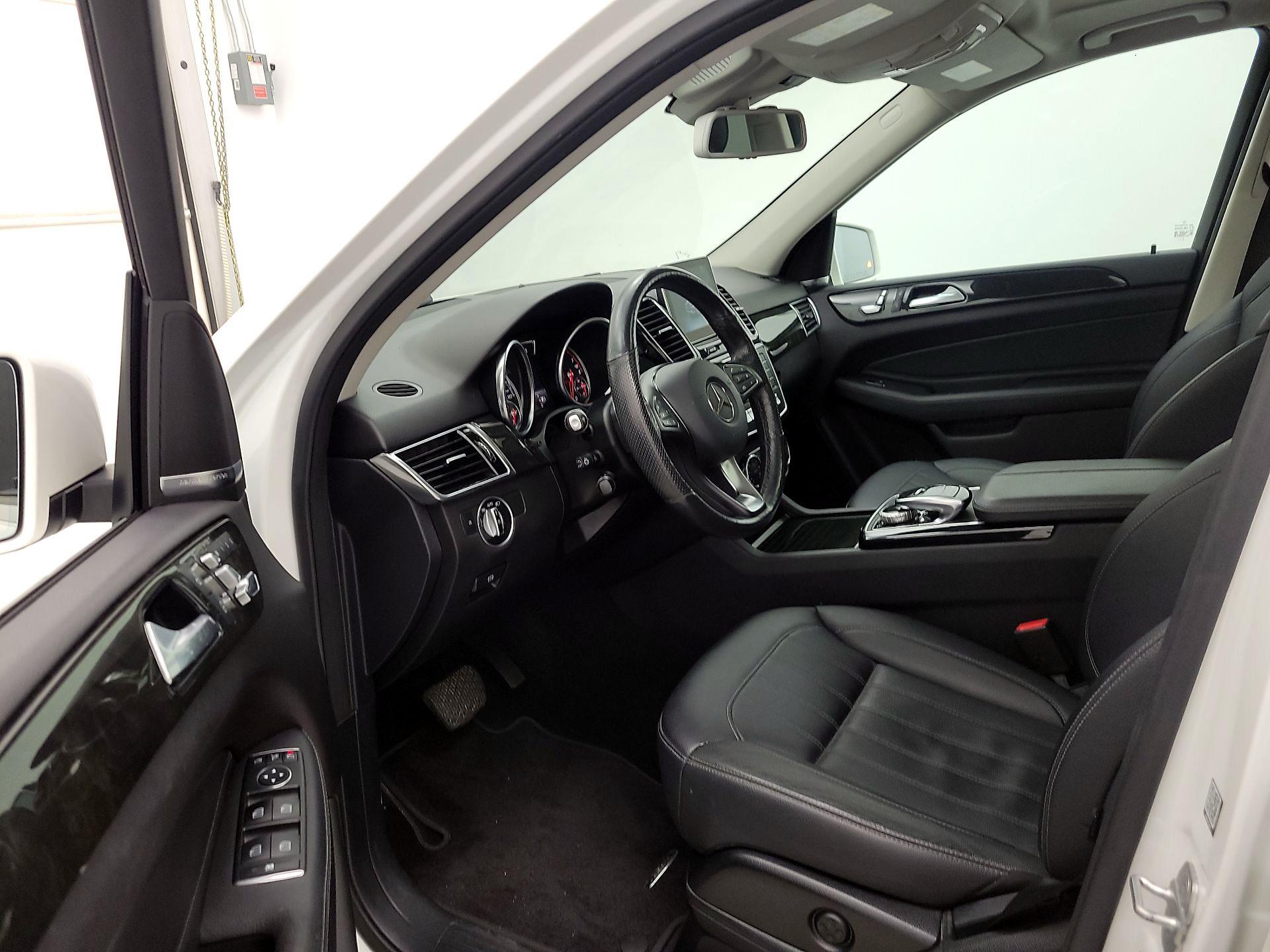 Thumbnail: 2016 Mercedes-Benz GLE - 11