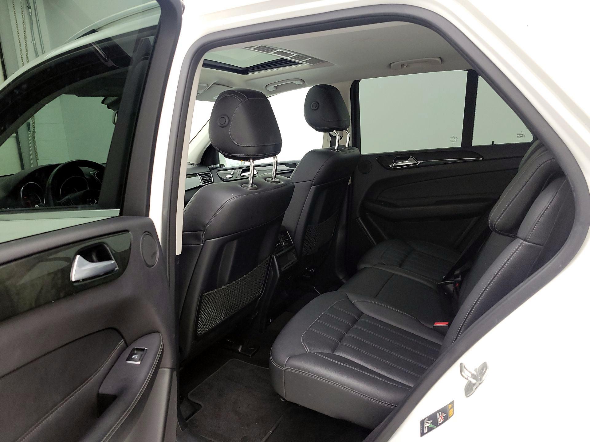 Thumbnail: 2016 Mercedes-Benz GLE - 19