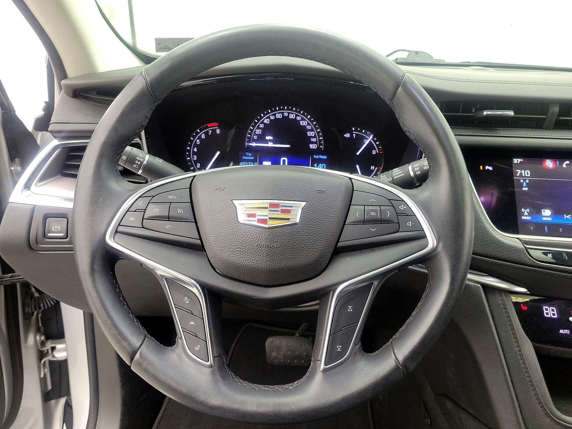 Thumbnail: 2017 Cadillac XT5 - 10