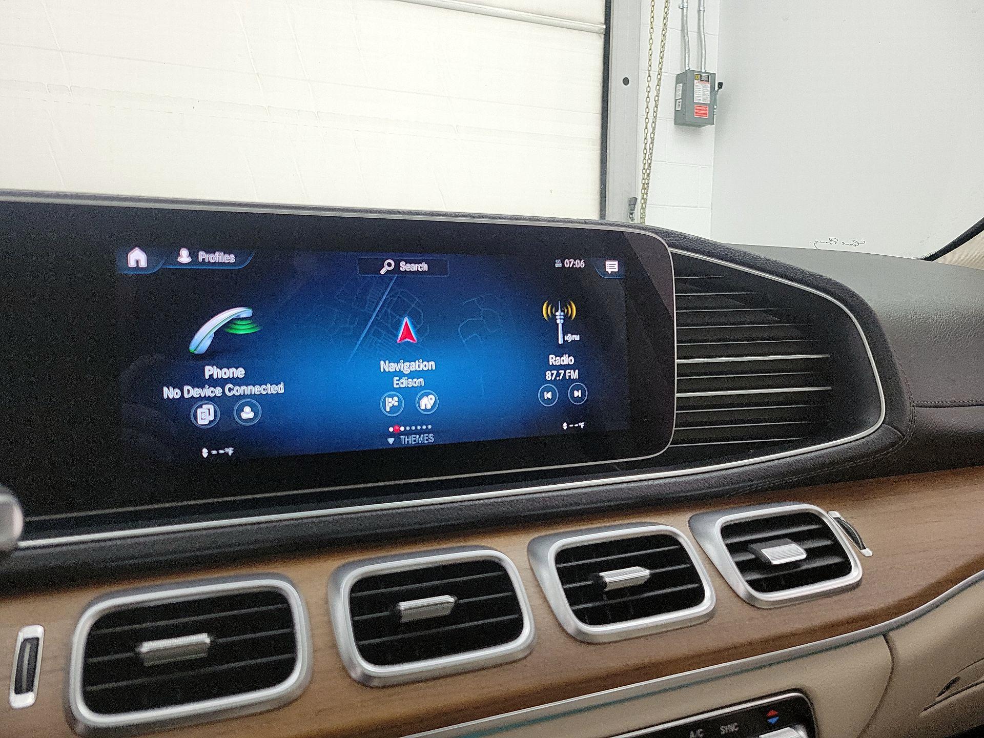 Thumbnail: 2022 Mercedes-Benz GLS - 15