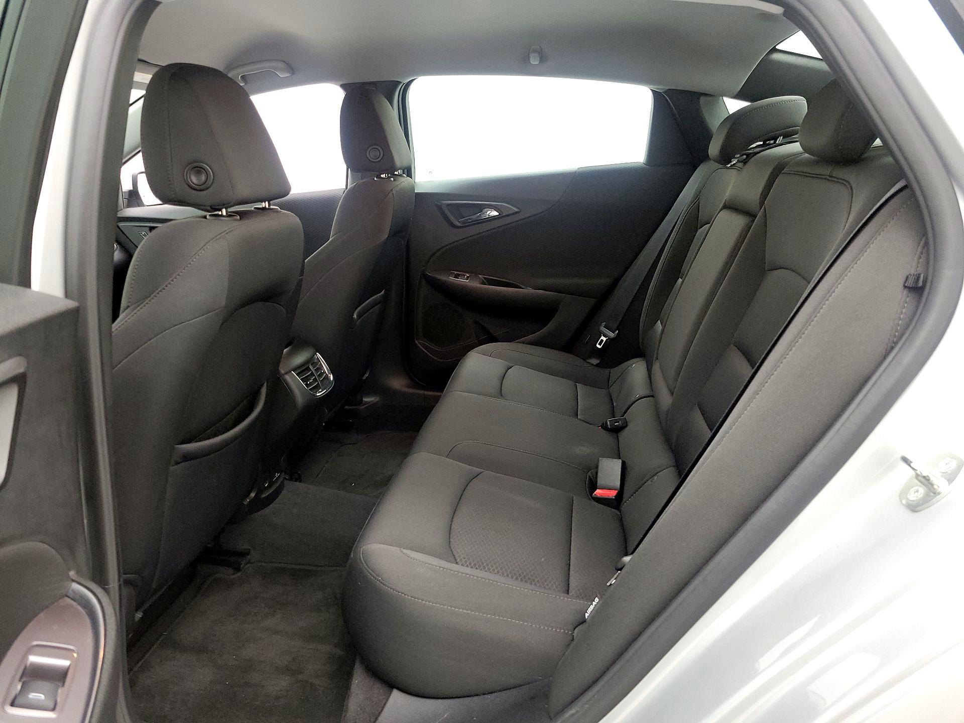 Thumbnail: 2018 Chevrolet Malibu - 17