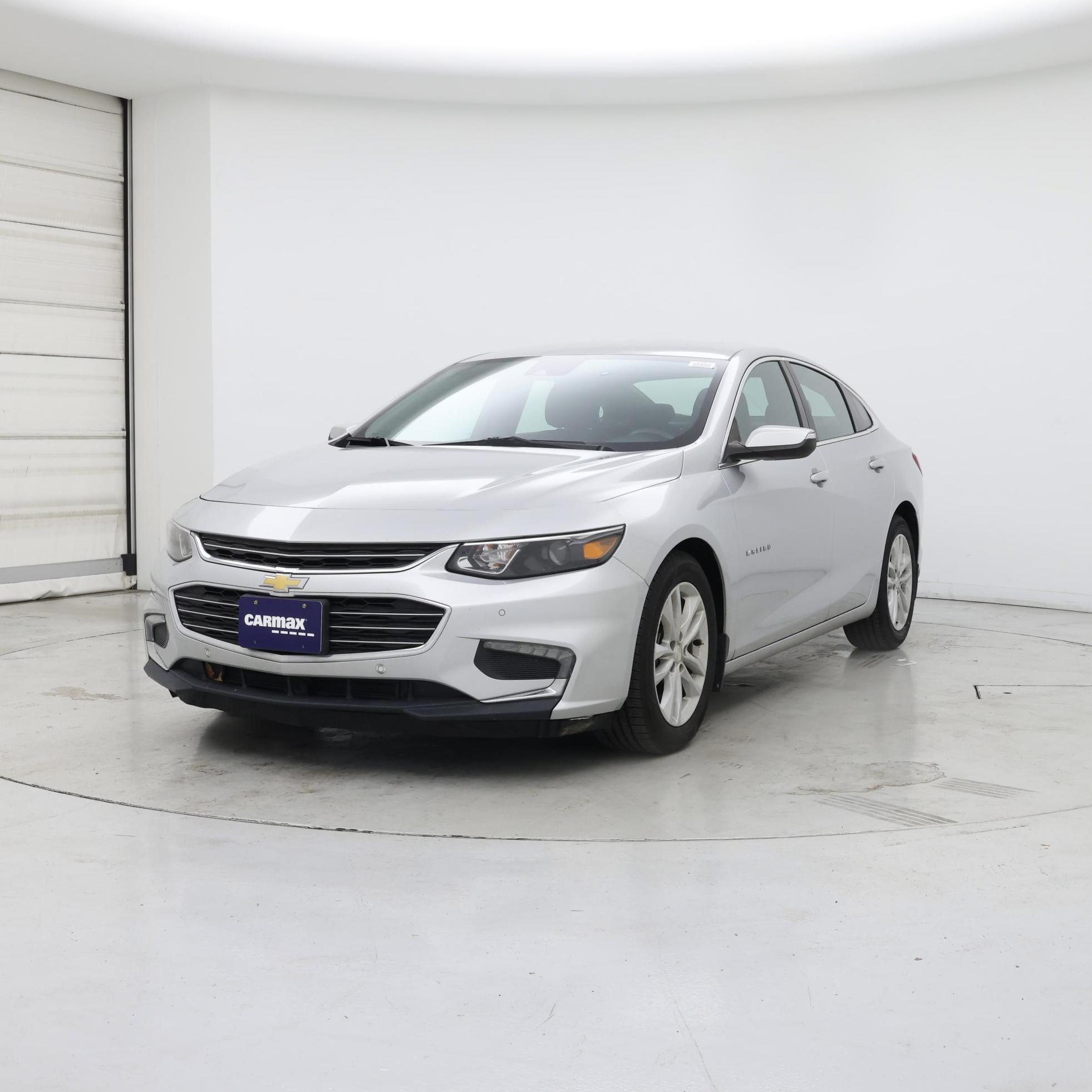 Thumbnail: 2018 Chevrolet Malibu - 4