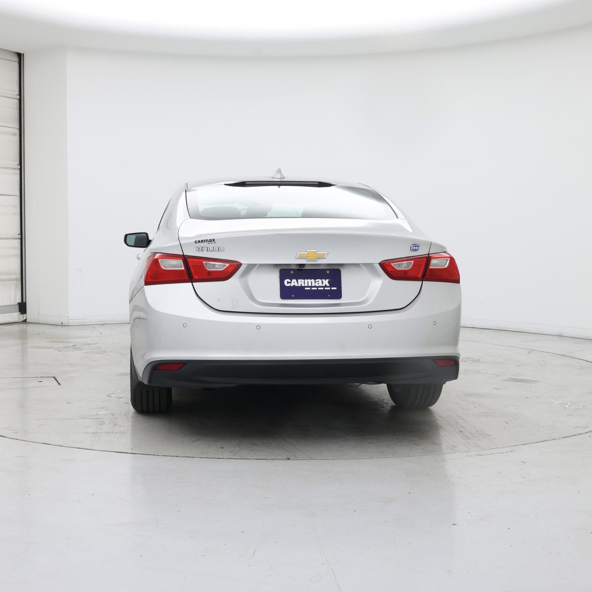 Thumbnail: 2018 Chevrolet Malibu - 6