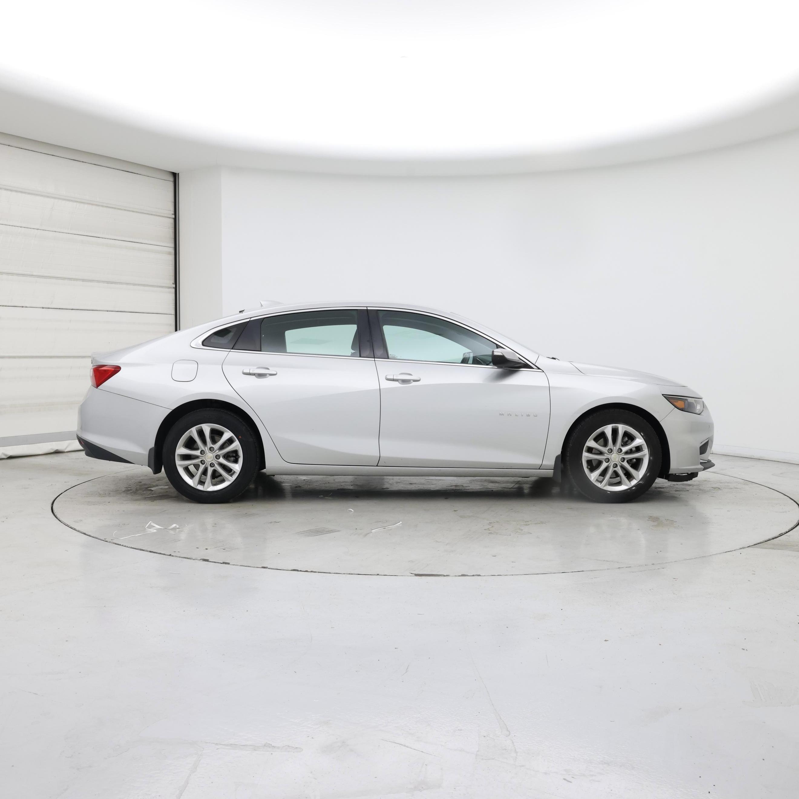 Thumbnail: 2018 Chevrolet Malibu - 7