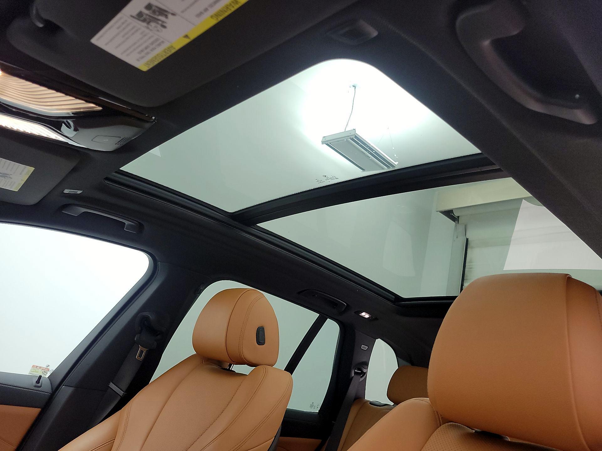 Thumbnail: 2022 BMW X5 - 10