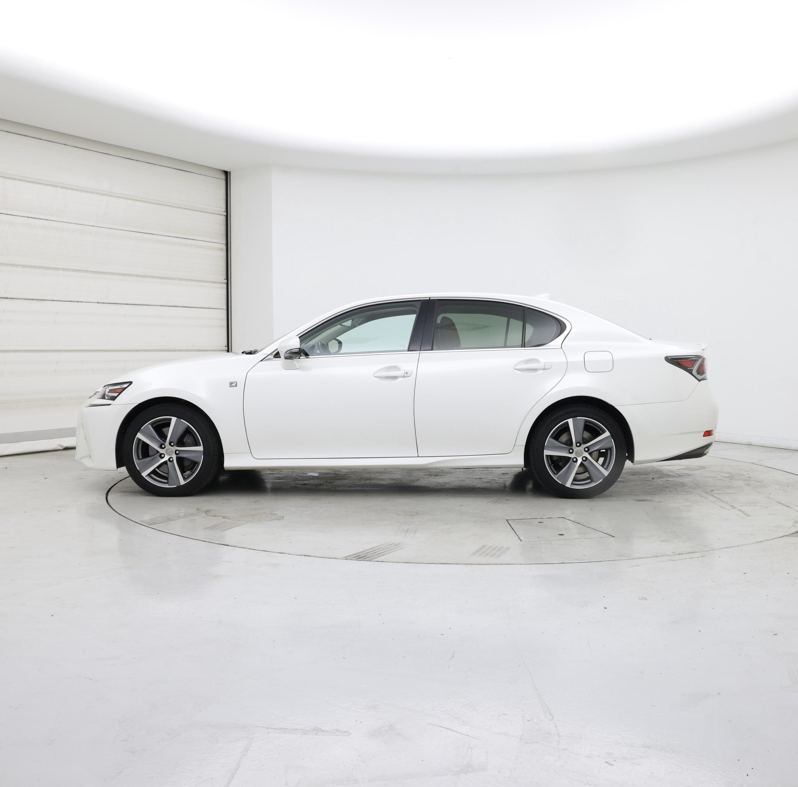 Thumbnail: 2017 Lexus GS - 3