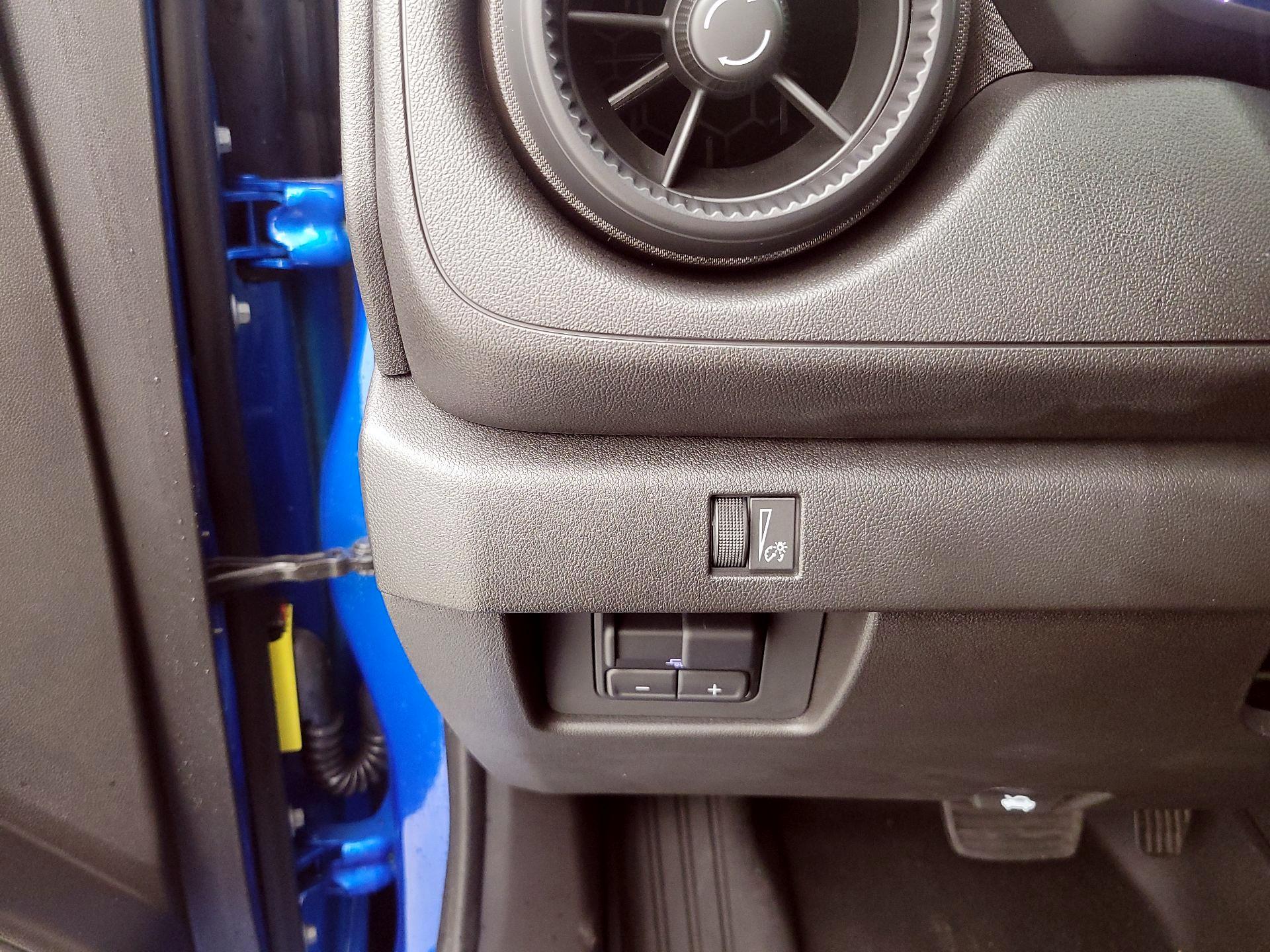 Thumbnail: 2024 Chevrolet Colorado - 13