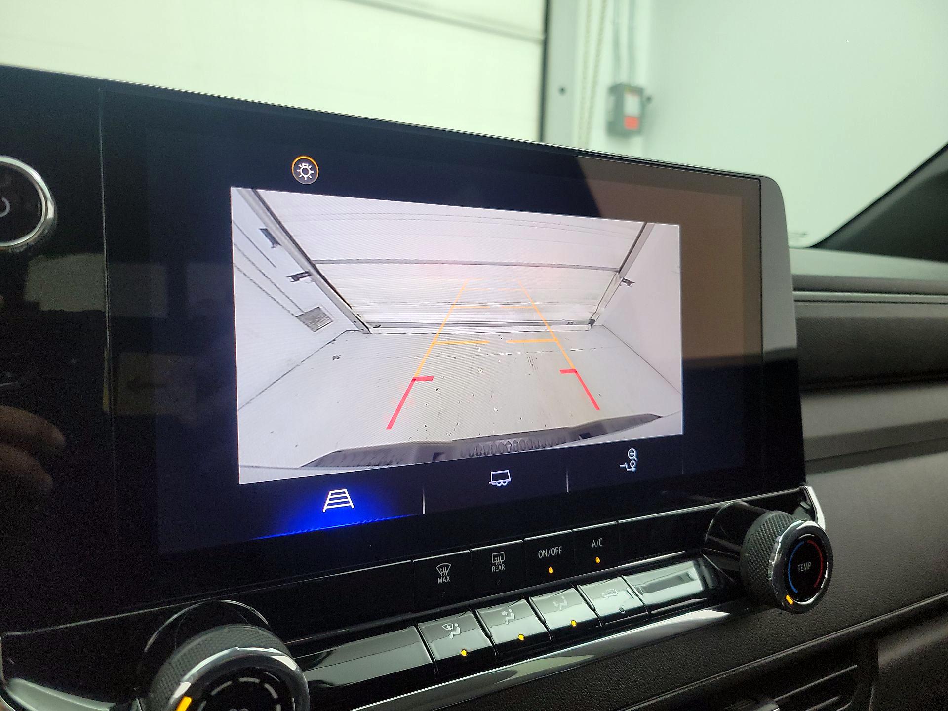 Thumbnail: 2024 Chevrolet Colorado - 14