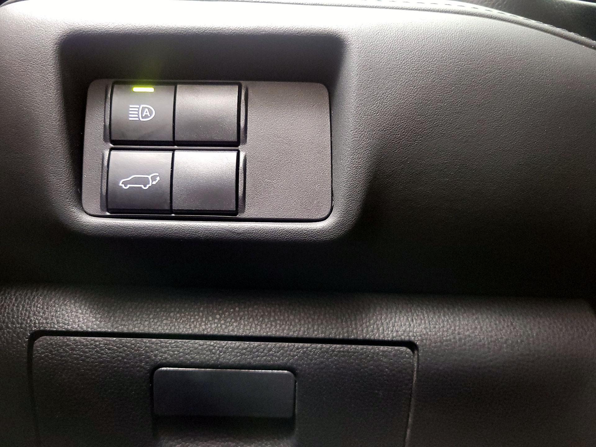 Thumbnail: 2022 Toyota Highlander - 13