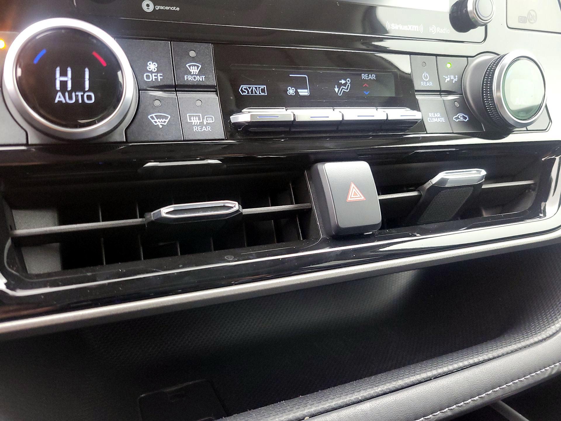 Thumbnail: 2022 Toyota Highlander - 16