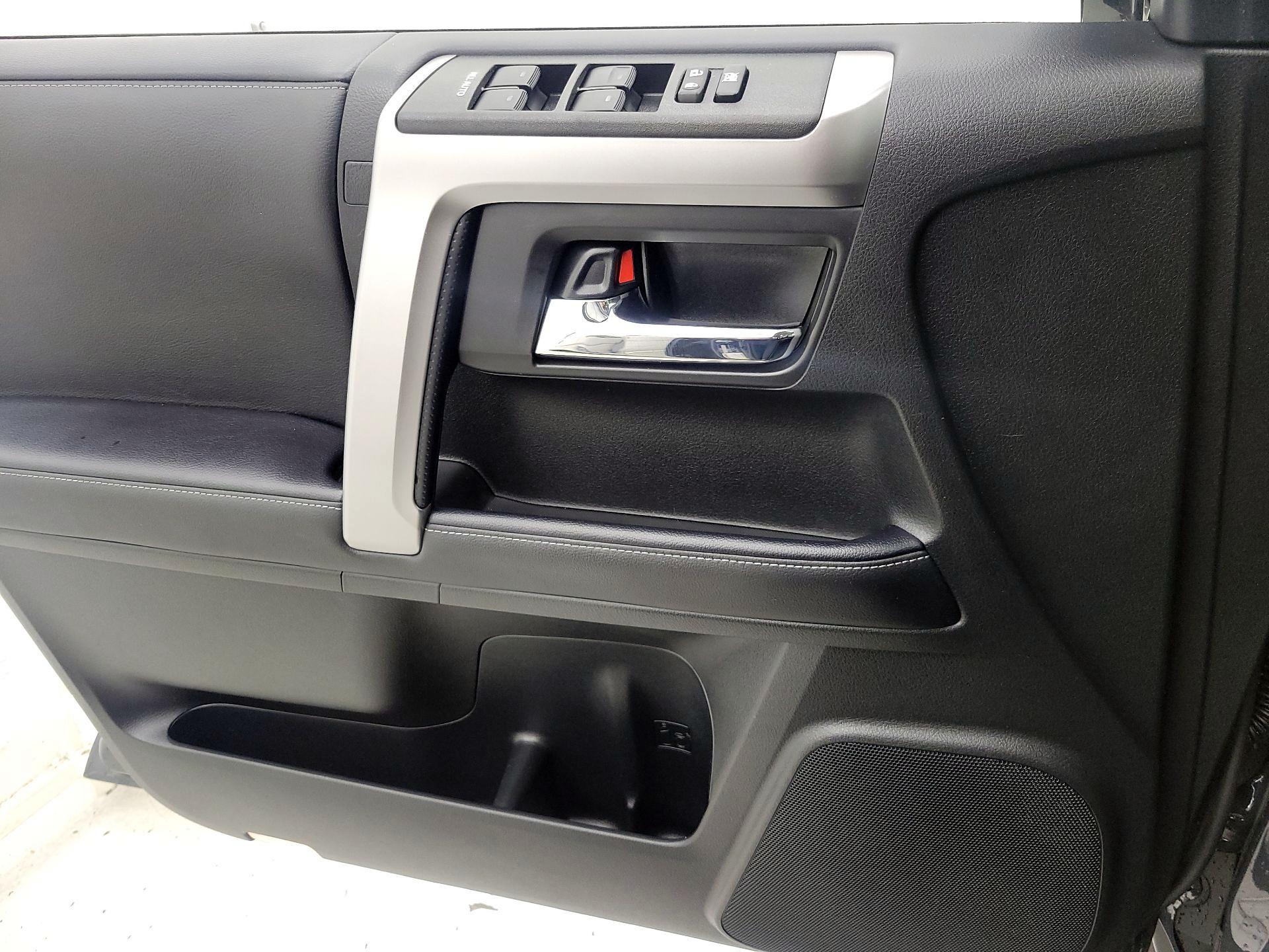 Thumbnail: 2024 Toyota 4Runner - 12