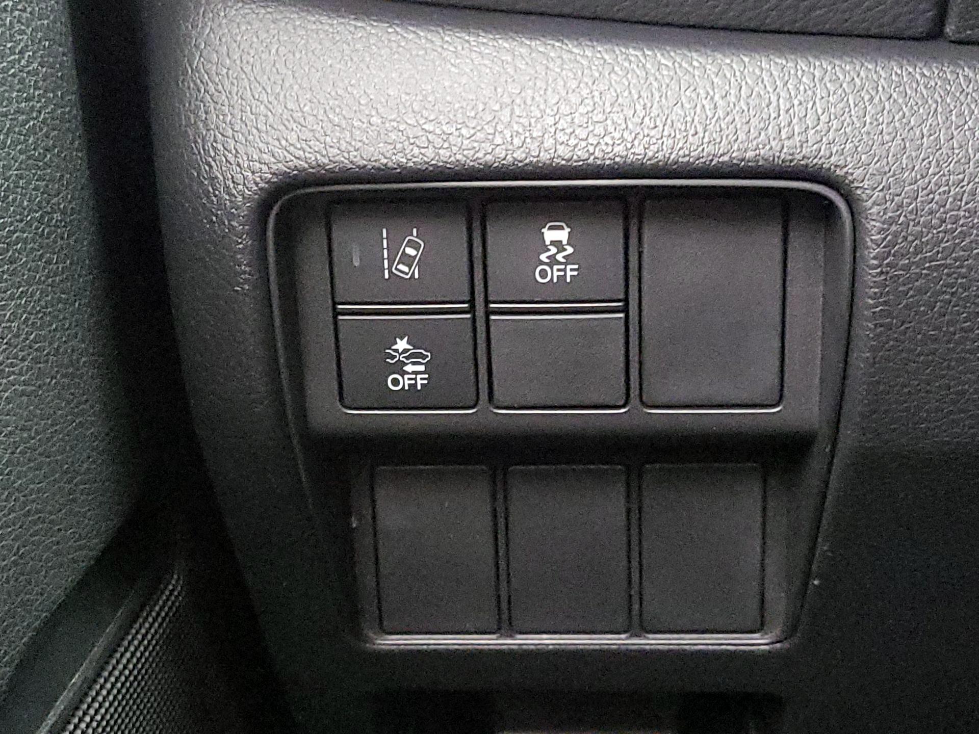 Thumbnail: 2017 Honda CR-V - 13