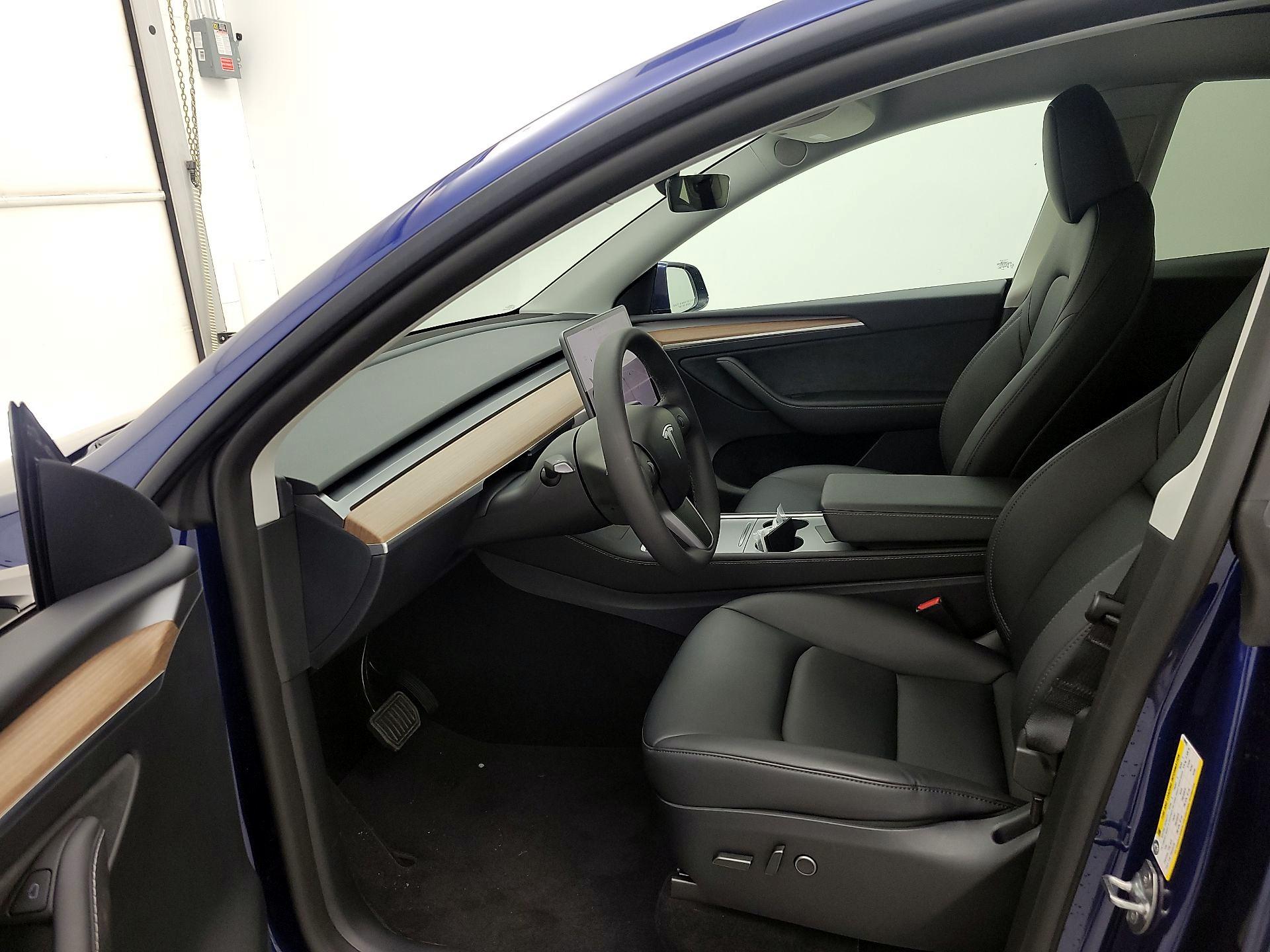 Thumbnail: 2025 Tesla Model Y - 11