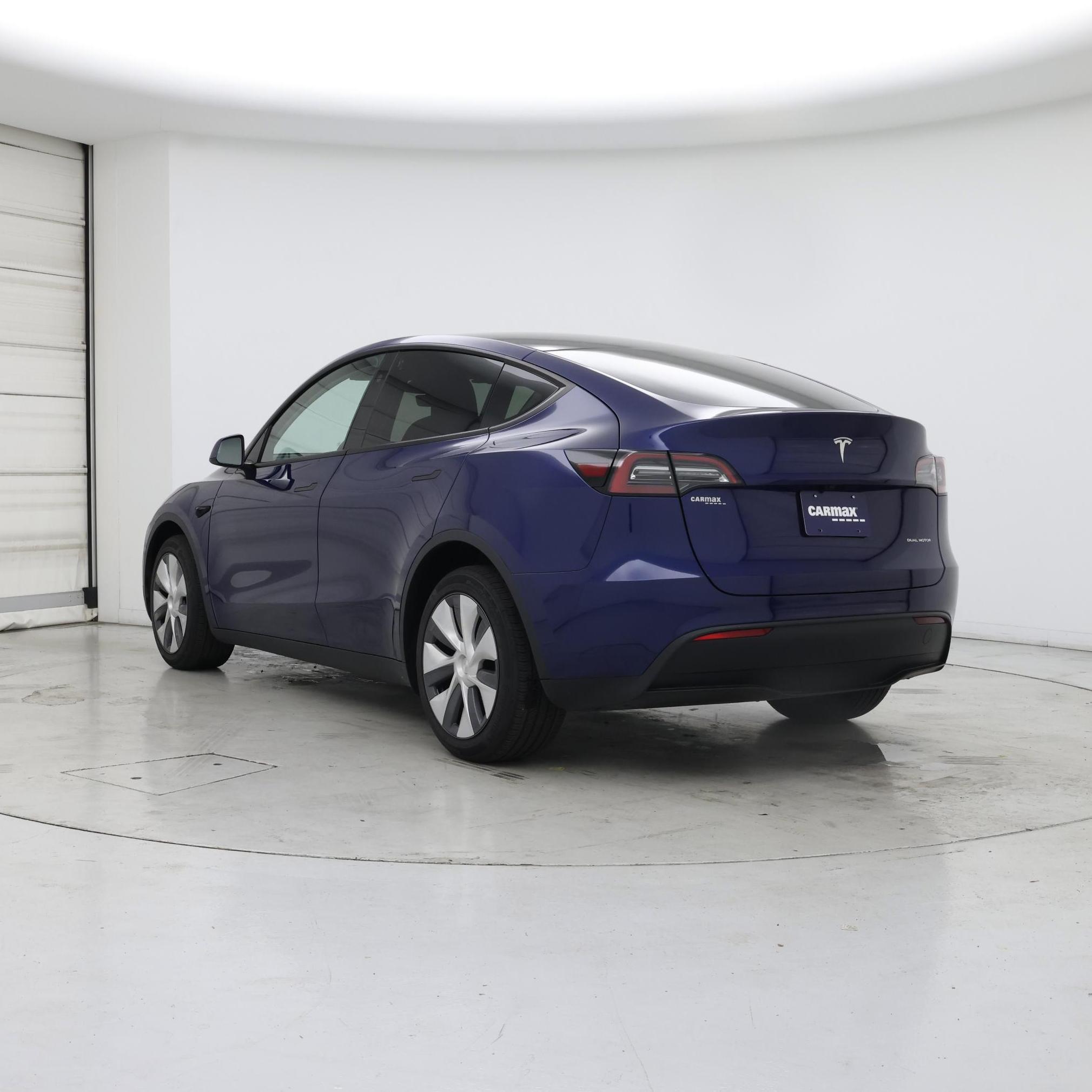 Thumbnail: 2025 Tesla Model Y - 2
